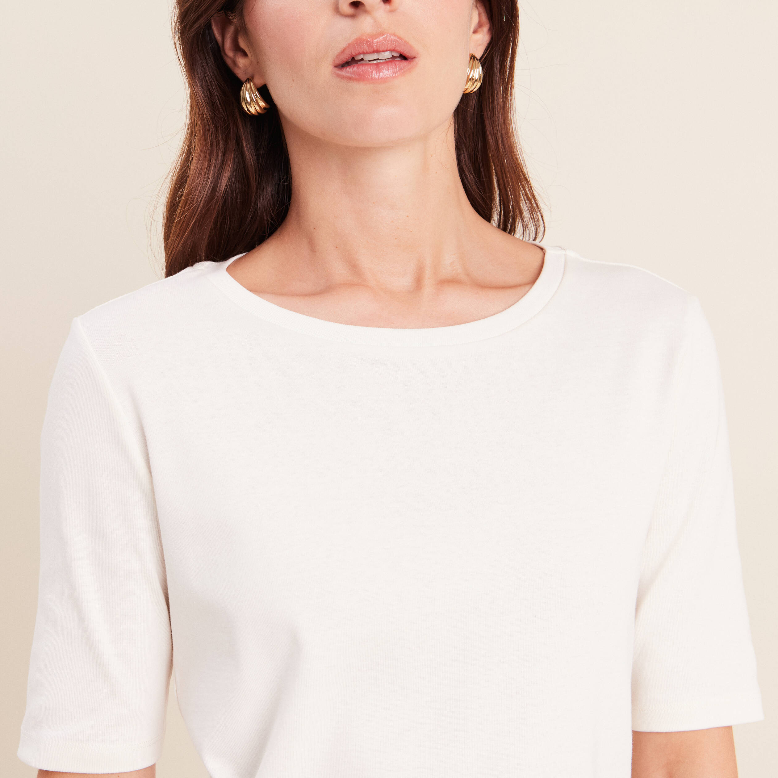 T-shirt ajust&eacute; col rond manches coudes ecru femme