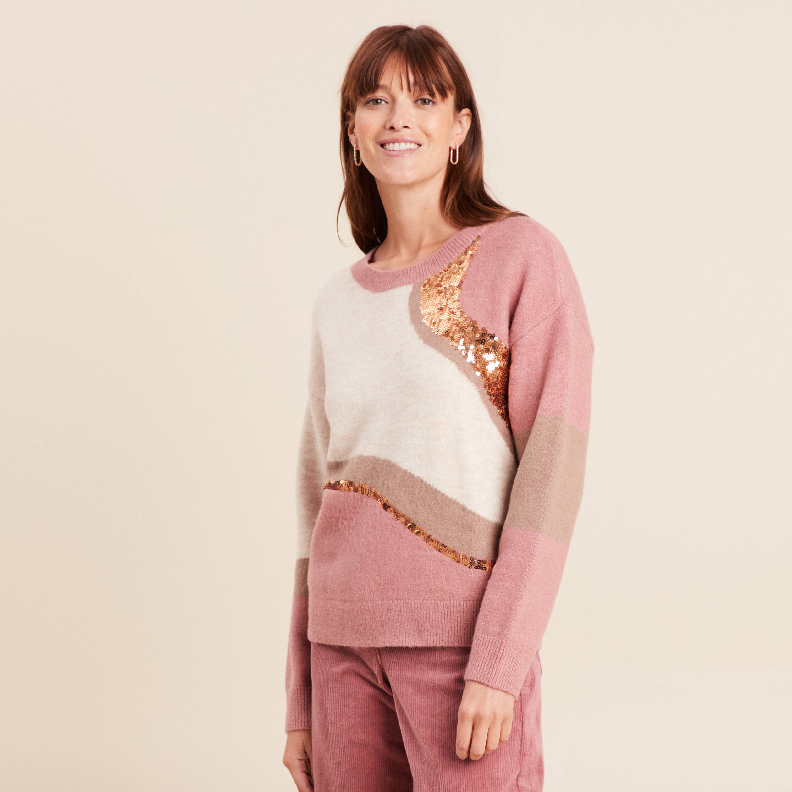 Pull col rond manches longues &agrave; sequins taupe femme