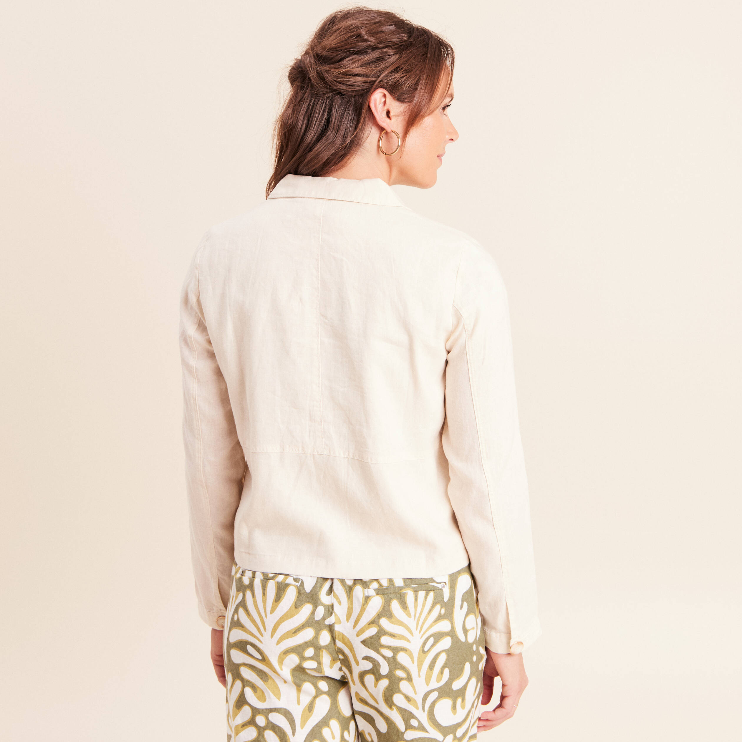 Veste courte droite manches longues beige femme