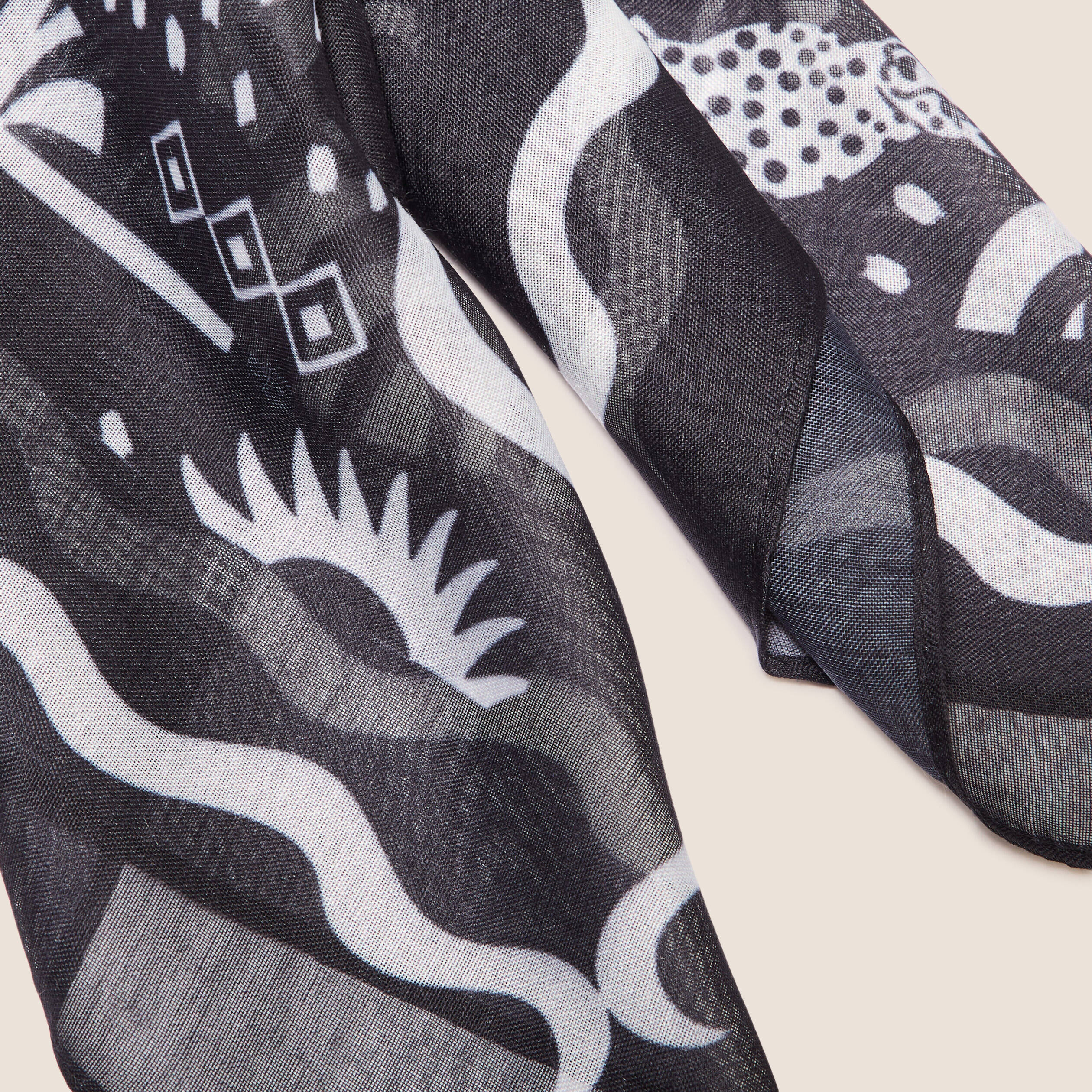 Foulard carré noir femme