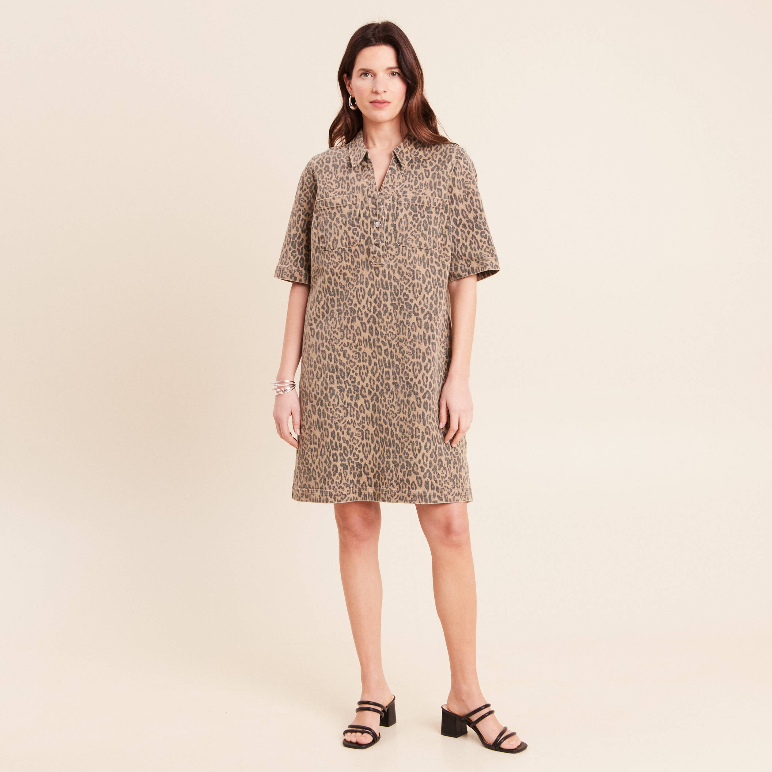 Robe courte droite imprim&eacute;e l&eacute;opard marron femme