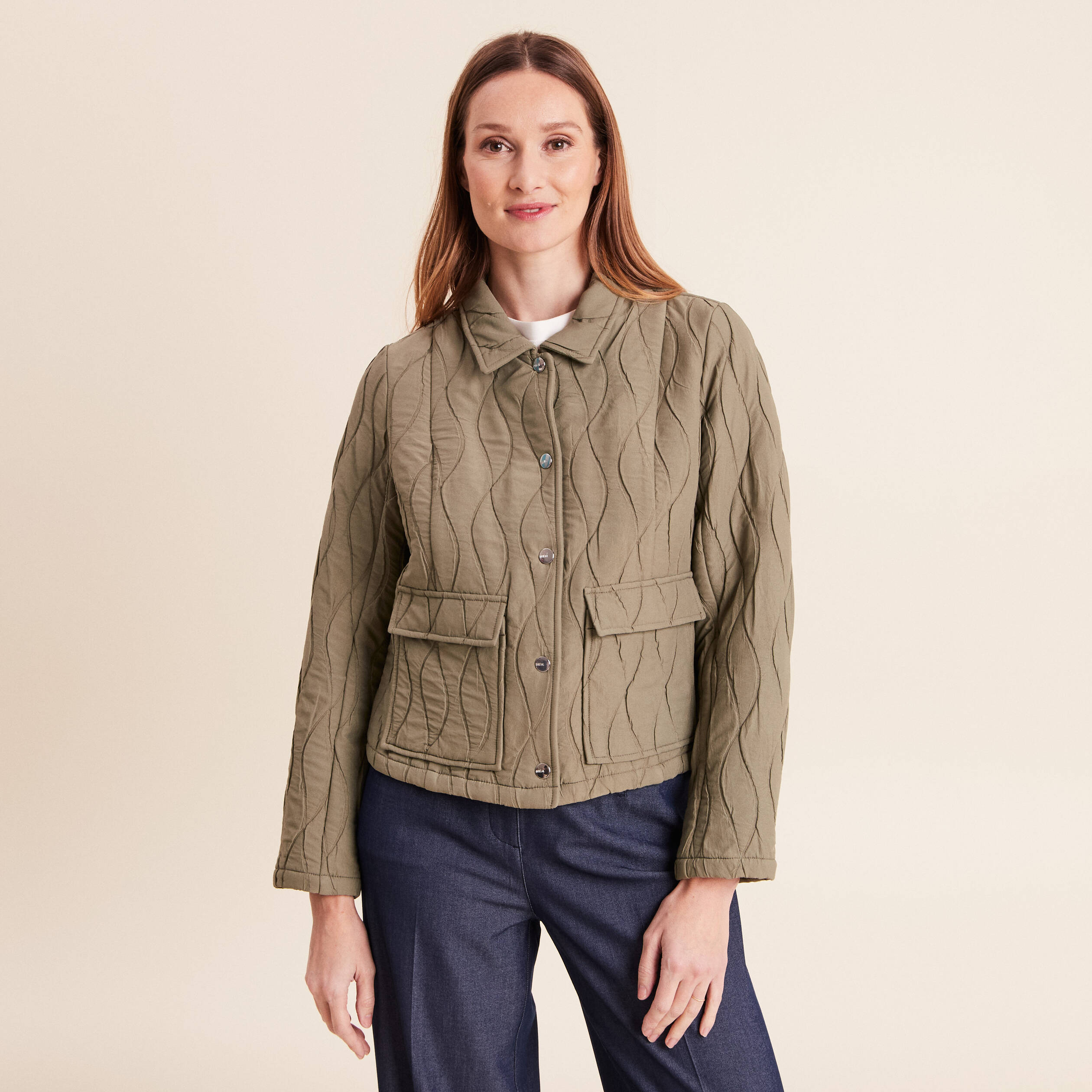Veste courte droite manches longues vert kaki femme