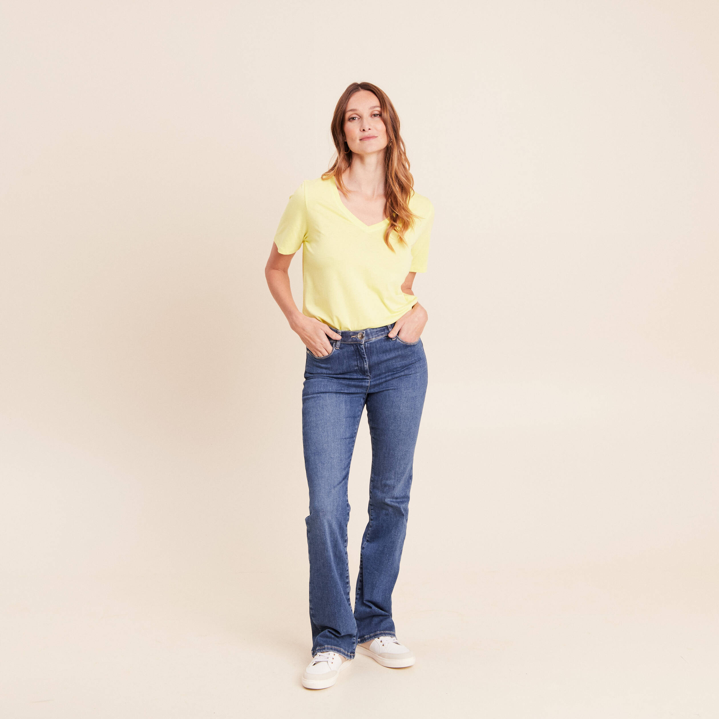 T-shirt col v manches courtes jaune clair femme