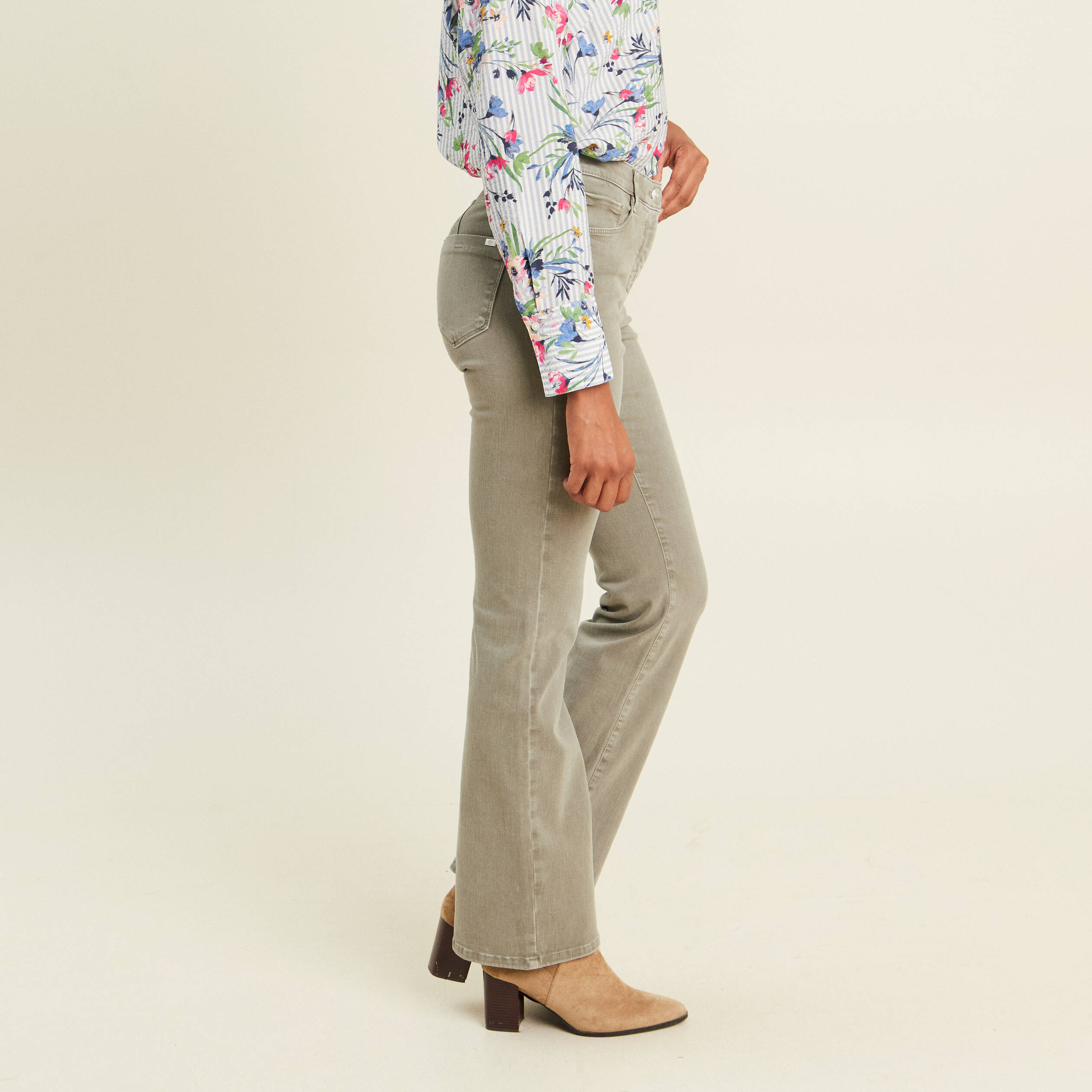 Jean magique L'Unique coupe bootcut vert kaki femme