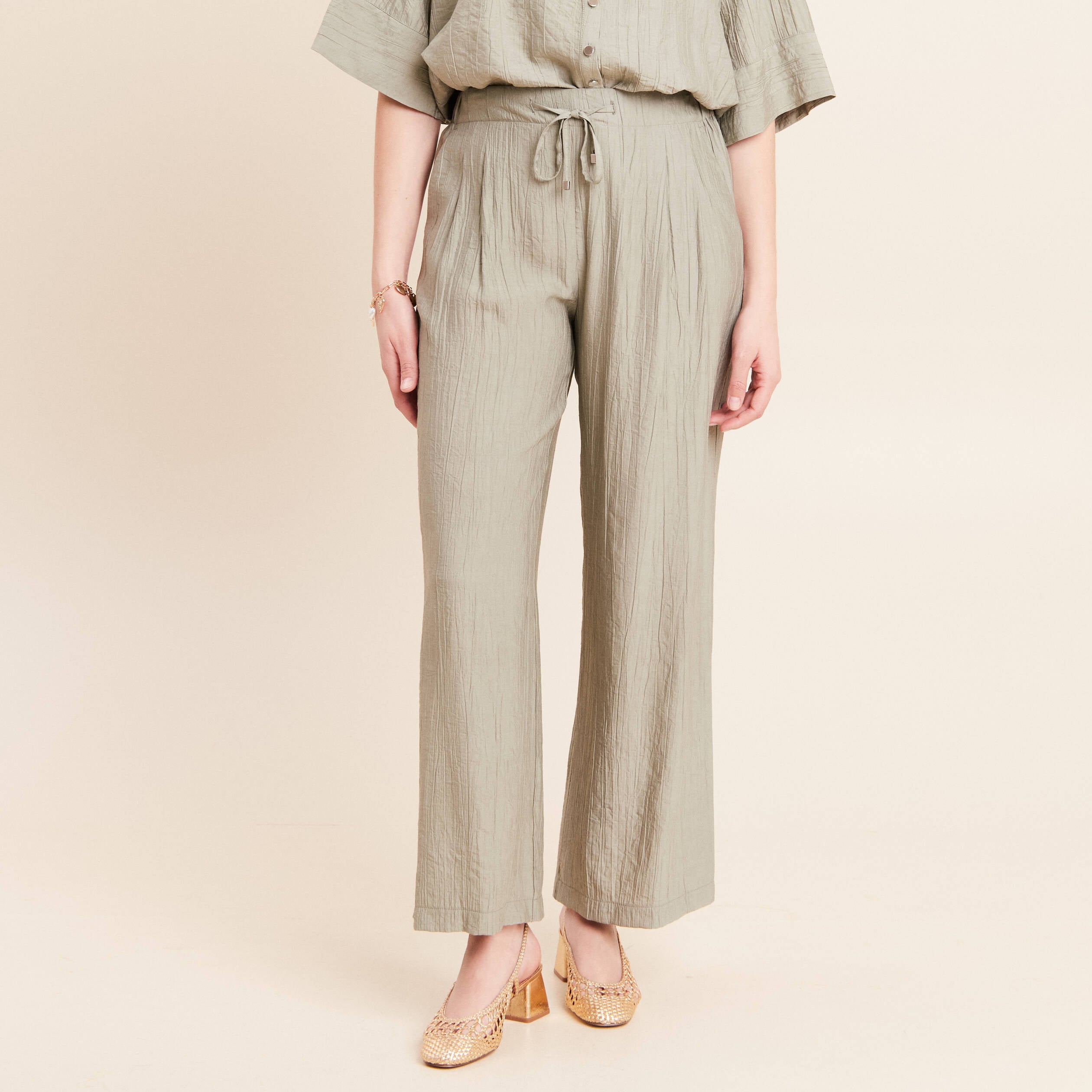 Pantalon fluide taille haute vert clair femme