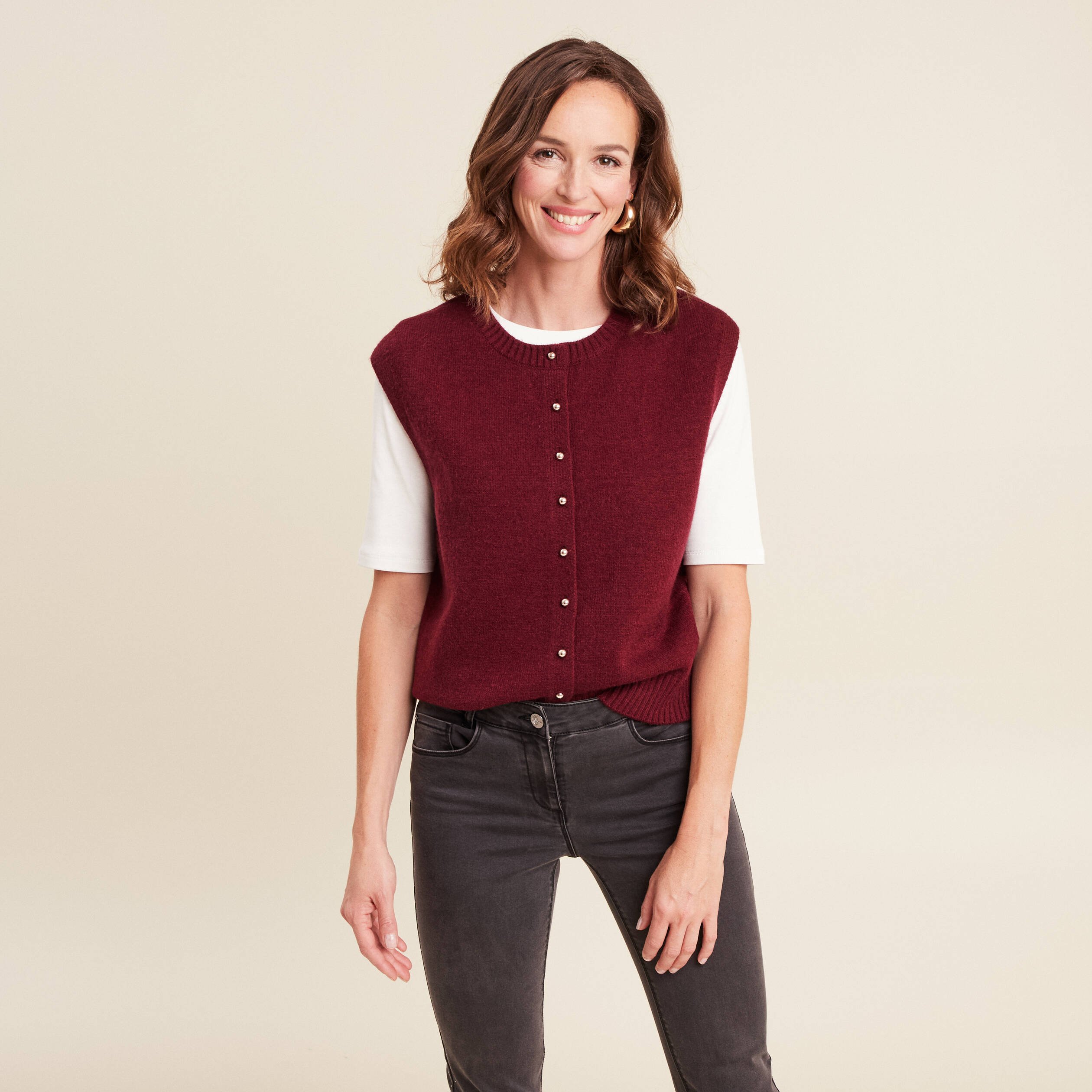 gilet droit court sans manches col rond bordeaux femme
