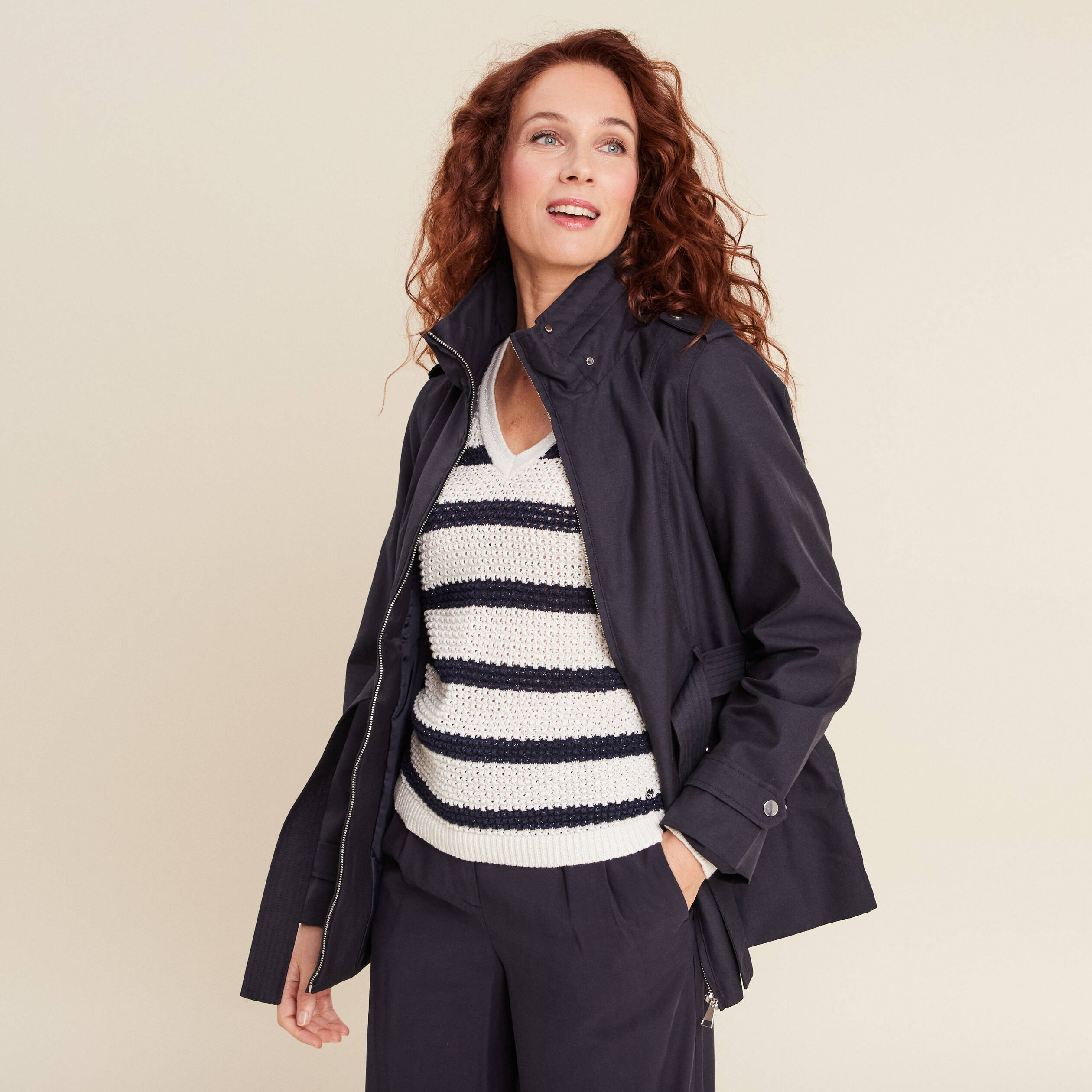 Parka droite ceinturée bleu foncé femme