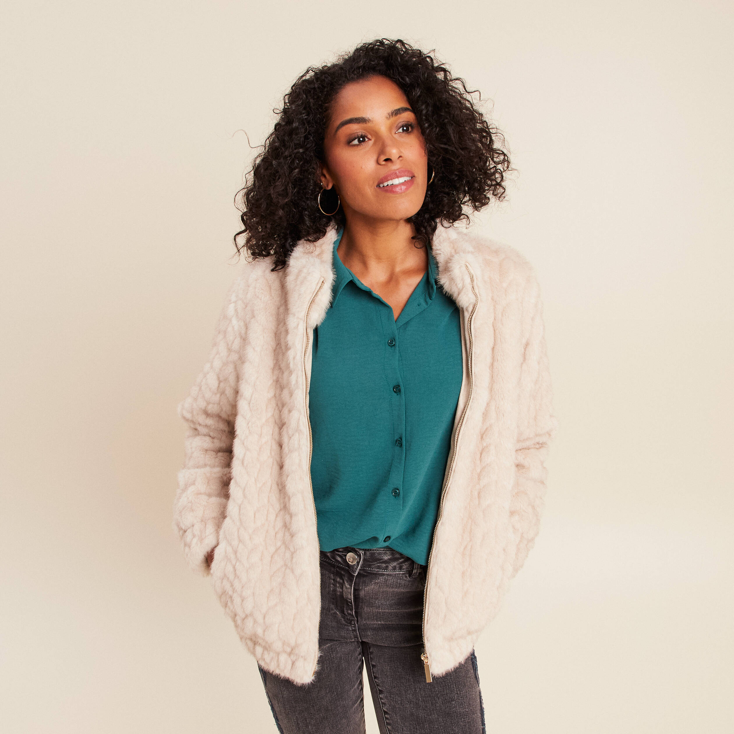 Manteau droit court col montant creme femme Bréal