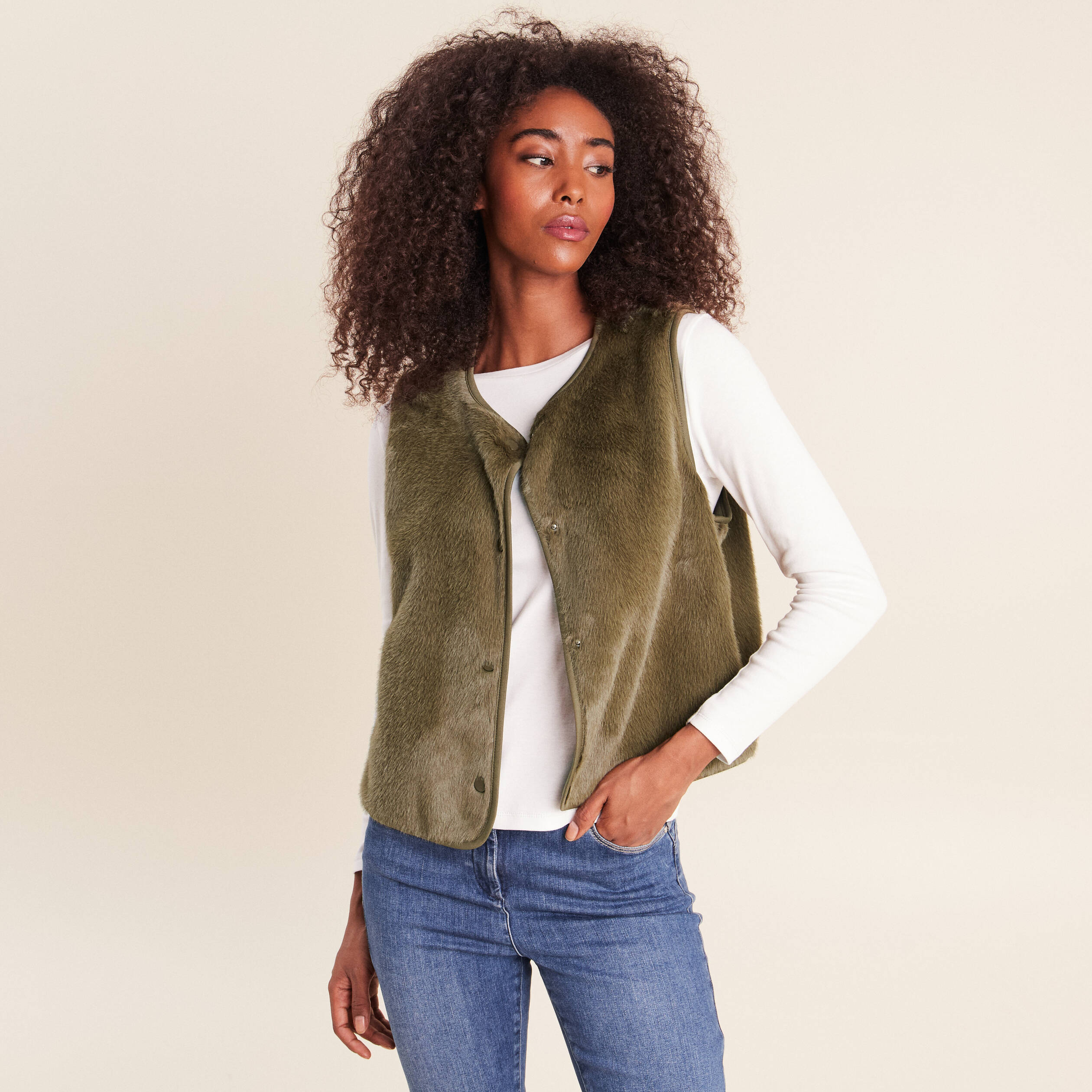 Gilet droit sans manches fausse fourrure vert kaki femme