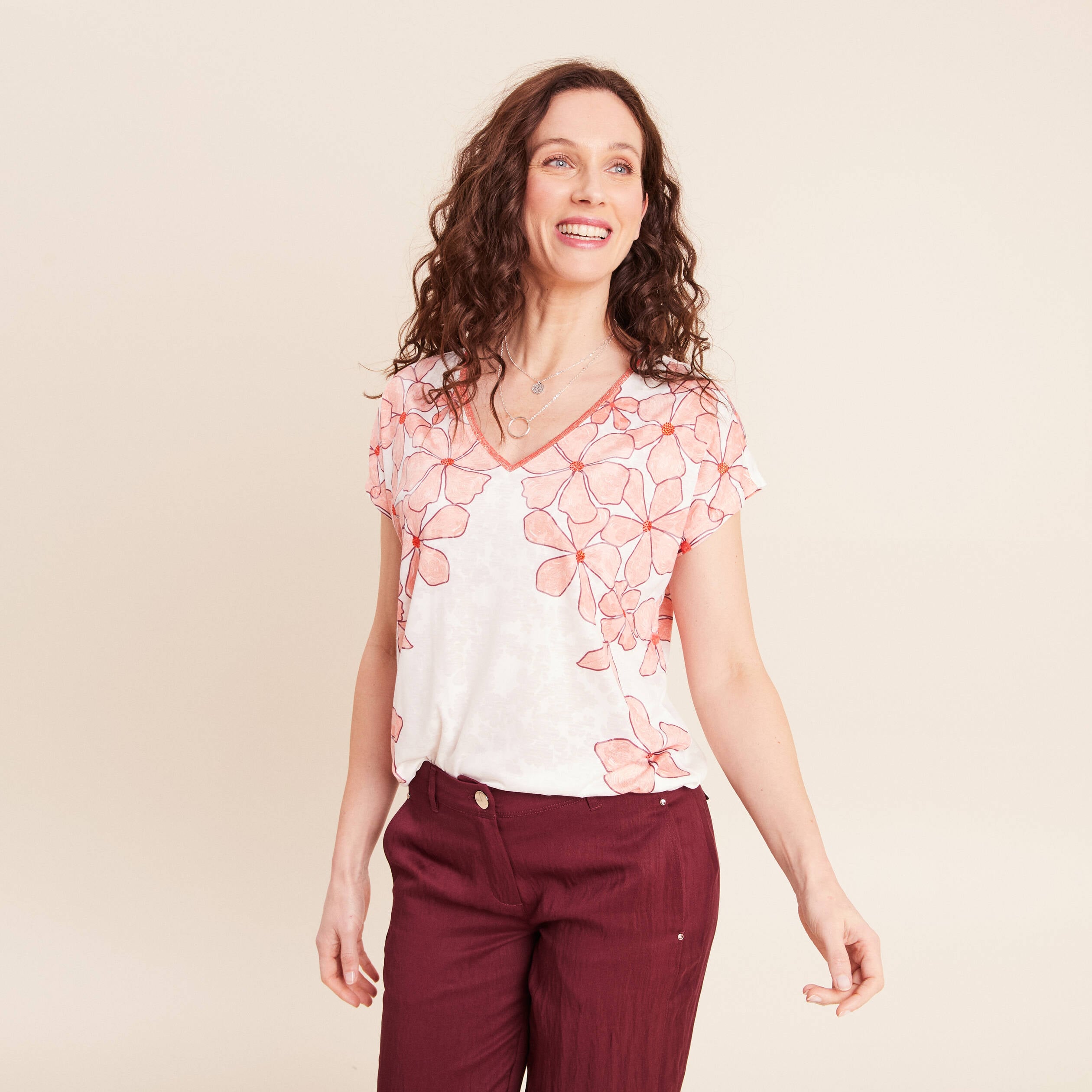 T-shirt col v manches courtes ecru femme