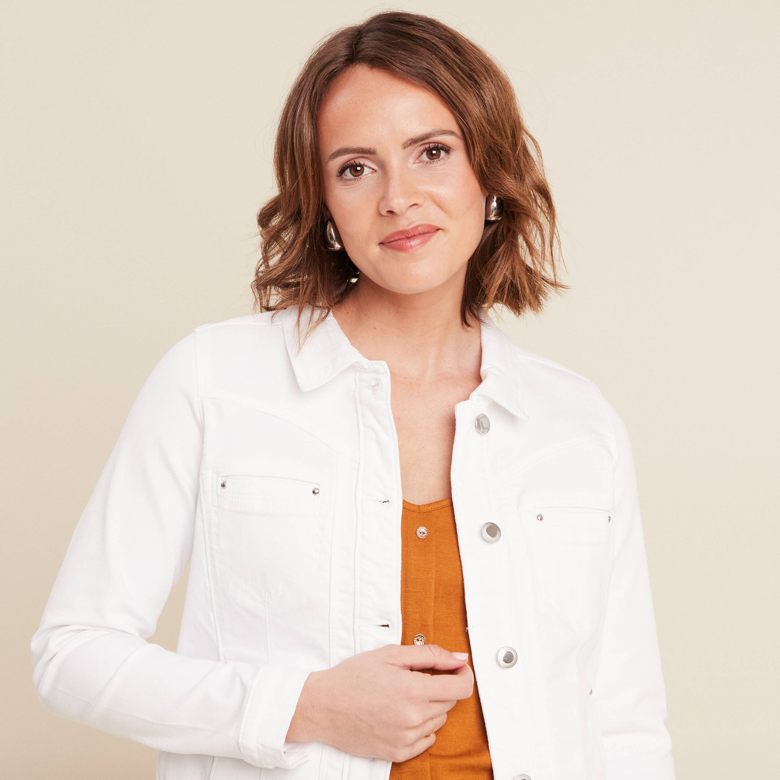 Blouson ajusté boutonné ecru femme