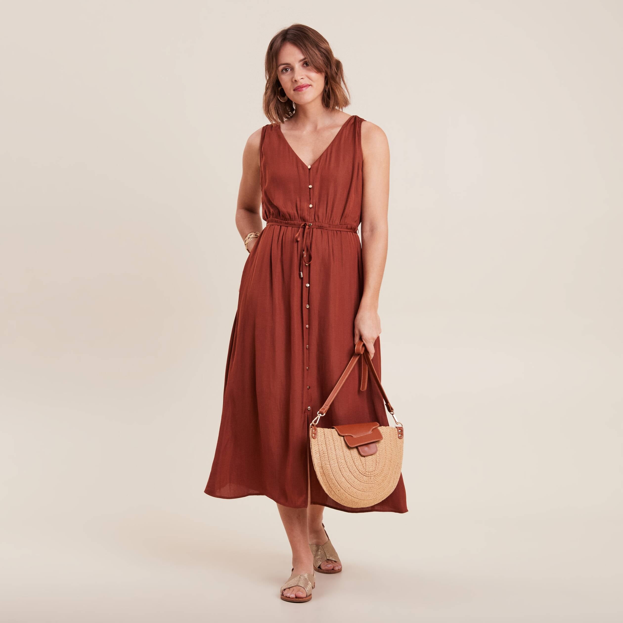 Robe midi &eacute;vas&eacute;e satin marron fonc&eacute; femme