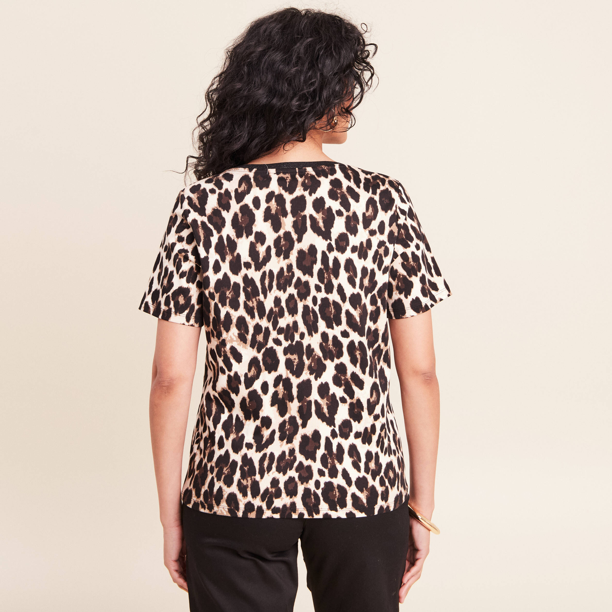 T-shirt col v manches courtes brod&eacute; marron femme