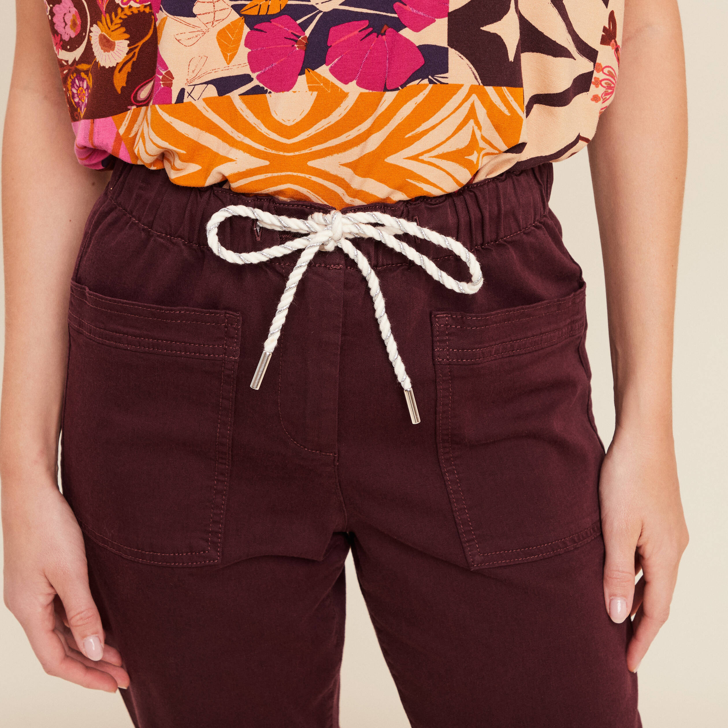Pantalon coupe droite à coulisse bordeaux femme