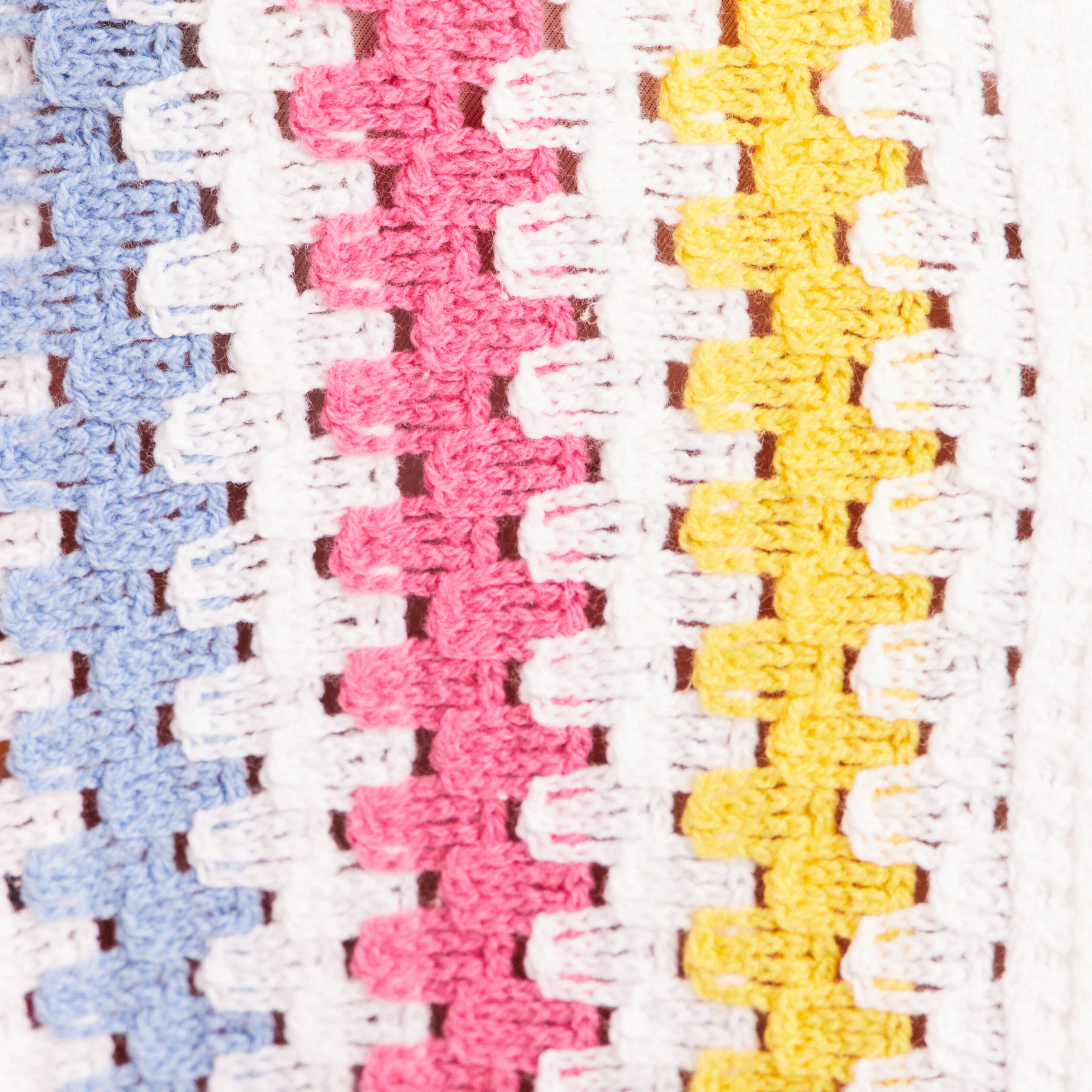 Polo manches courtes aspect macram&eacute; multicolore femme