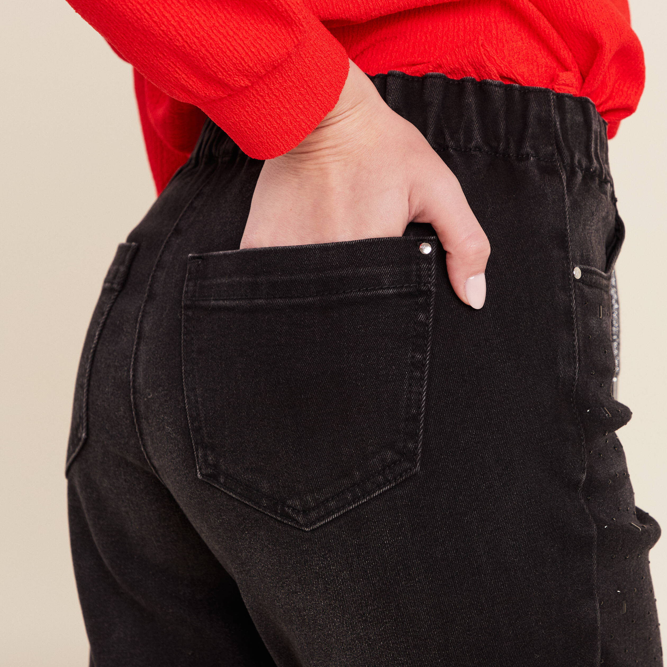 Jean jogging strass denim noir femme
