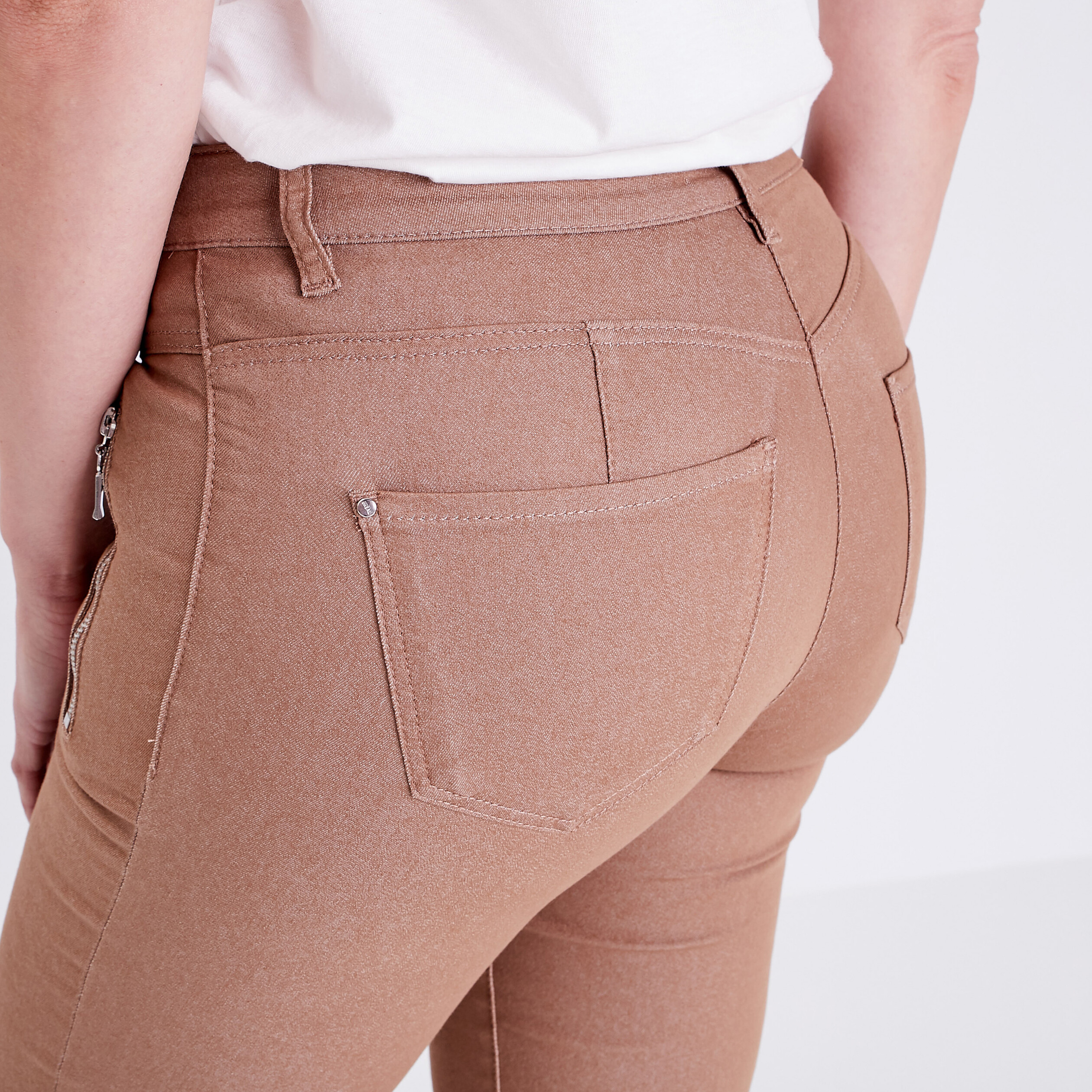 Pantacourt taille standard marron femme