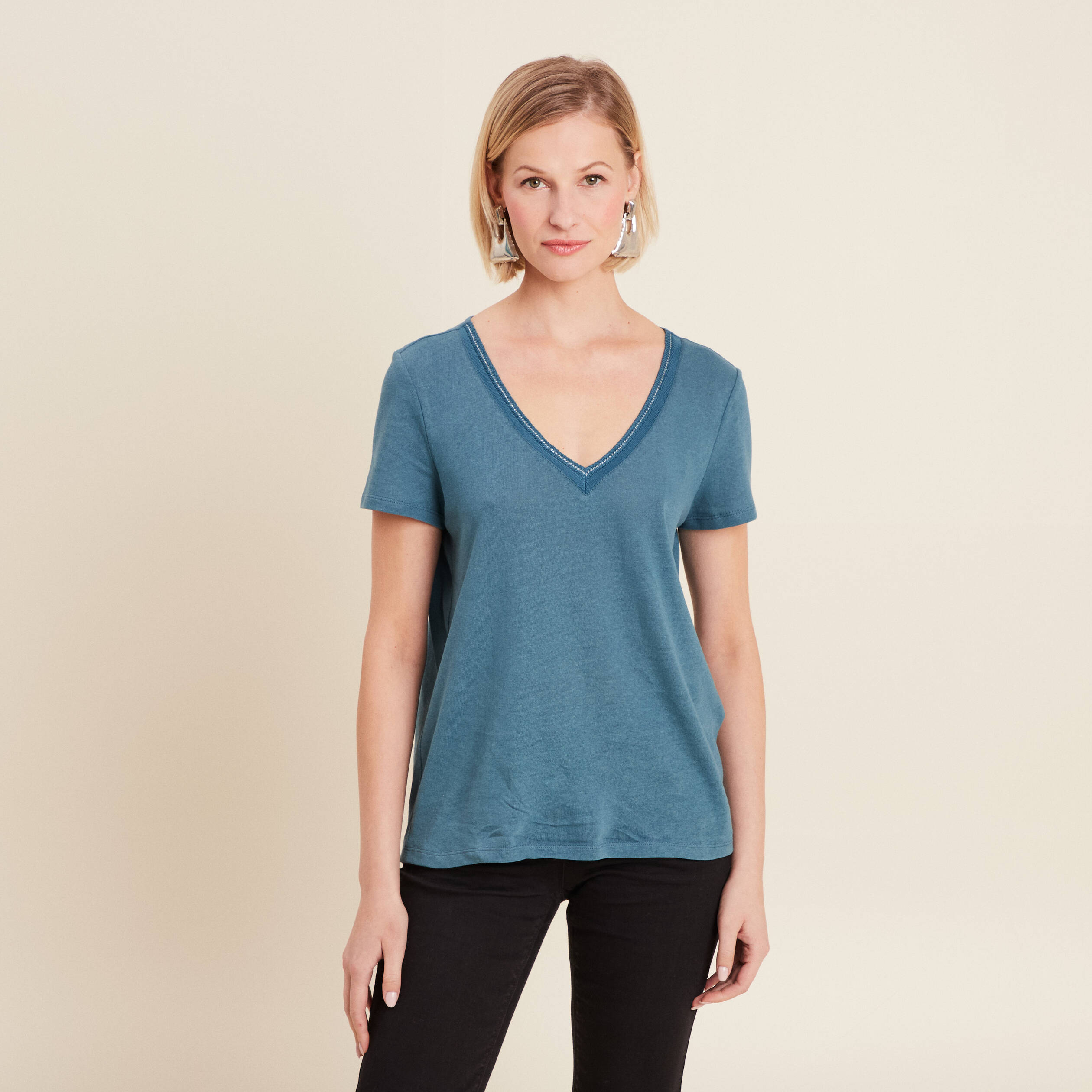 T-shirt manches courtes col en V bleu pétrole femme