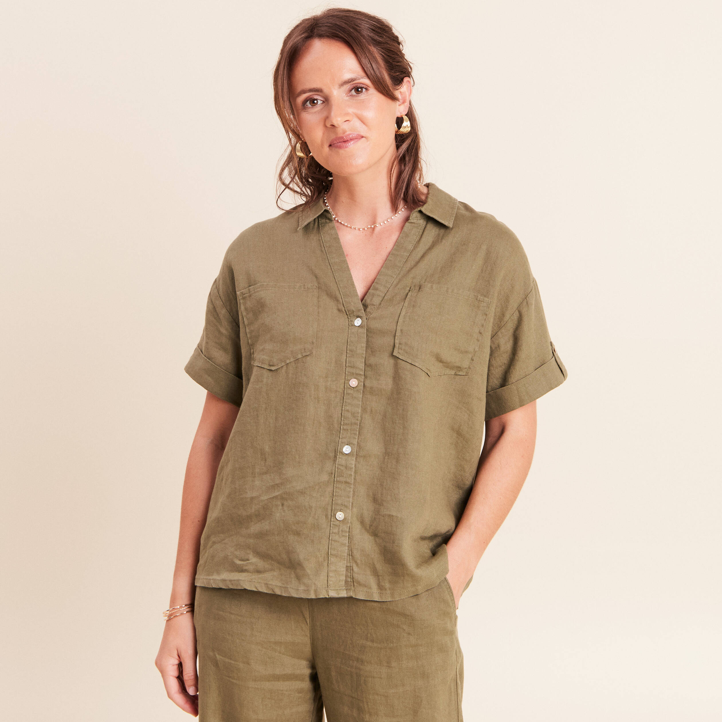 Chemise ample manches courtes aspect lin vert kaki femme