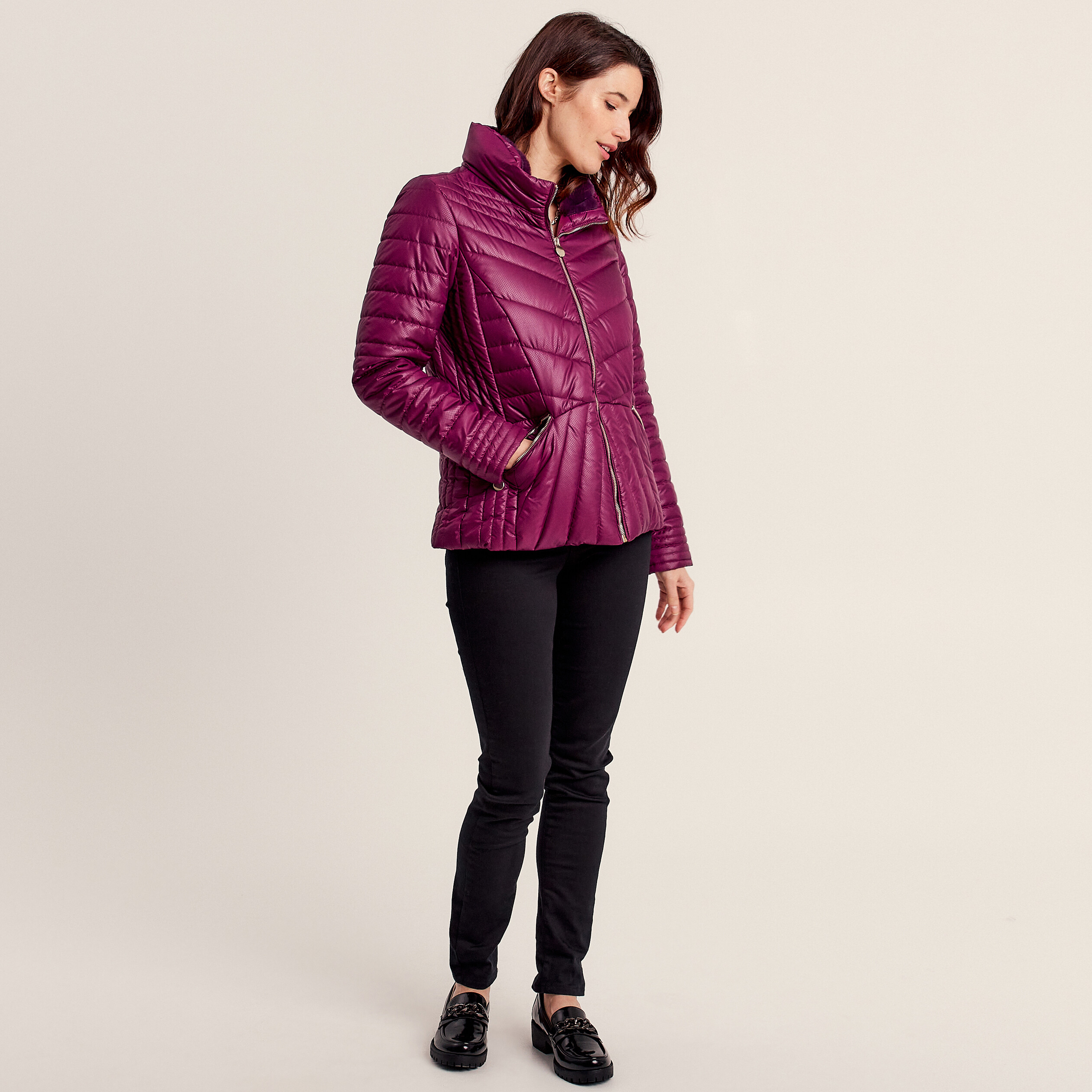 Doudoune courte cintrée déperlante violet foncé femme