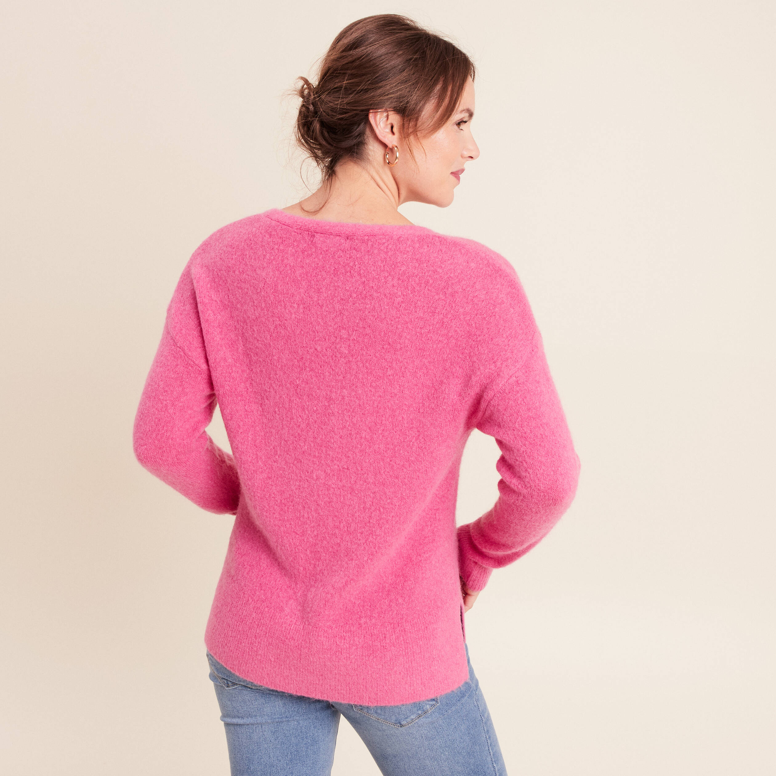Pull Femme Qansi – Col Crevette Noir Et Rose – Motif Floral – Taille XL