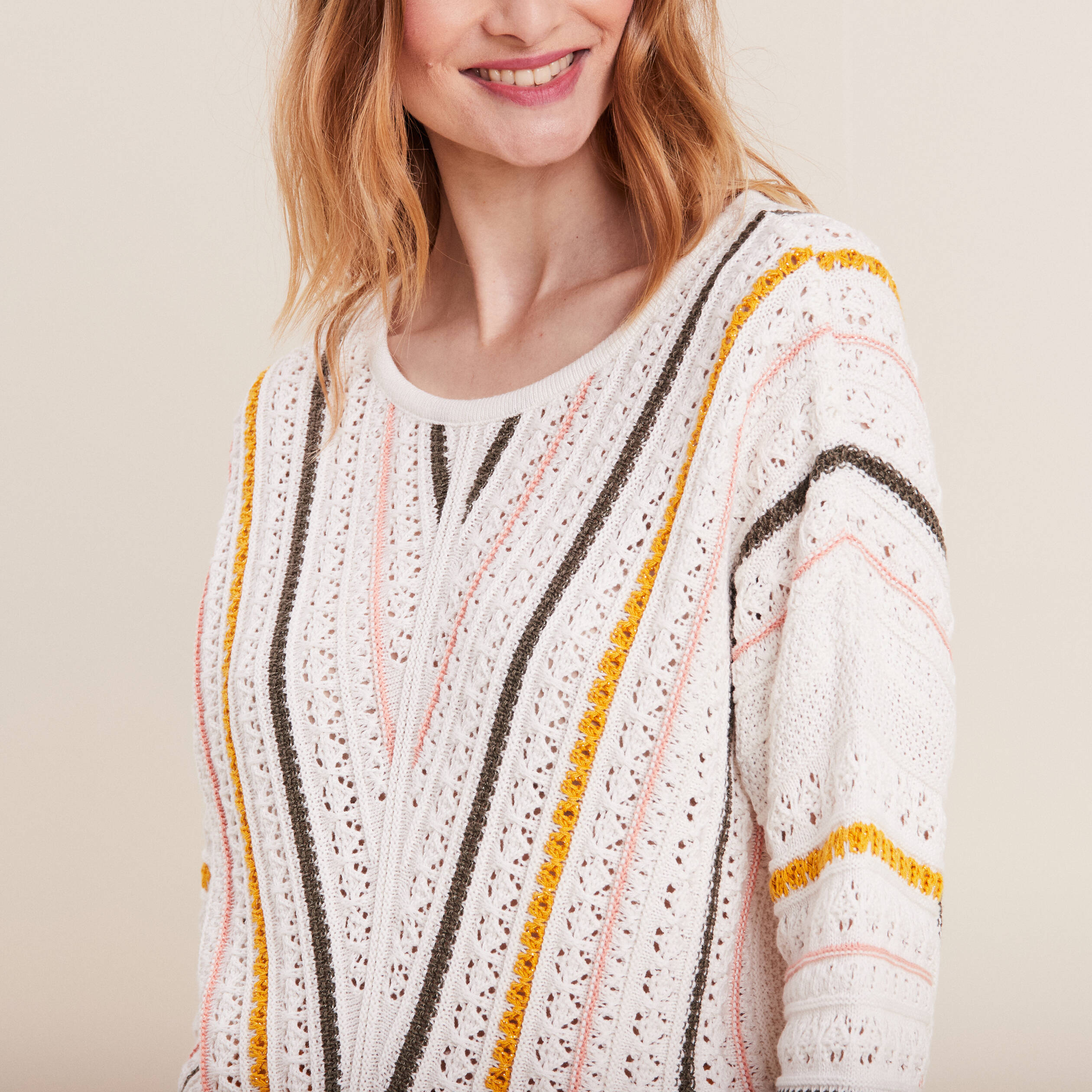 Pull manches longues ajouré beige femme