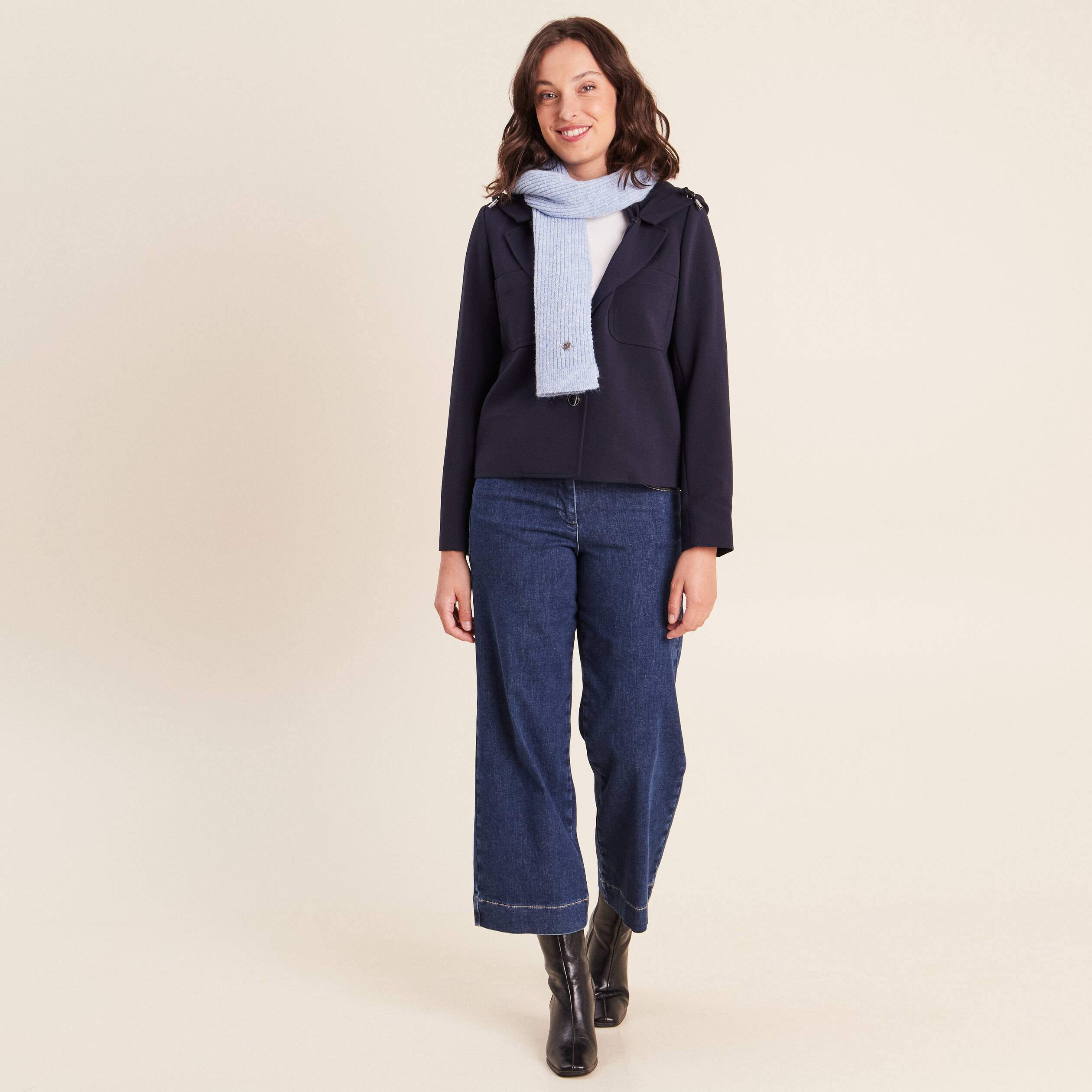veste cintr&eacute;e doubl&eacute;e avec capuche bleu fonc&eacute; femme