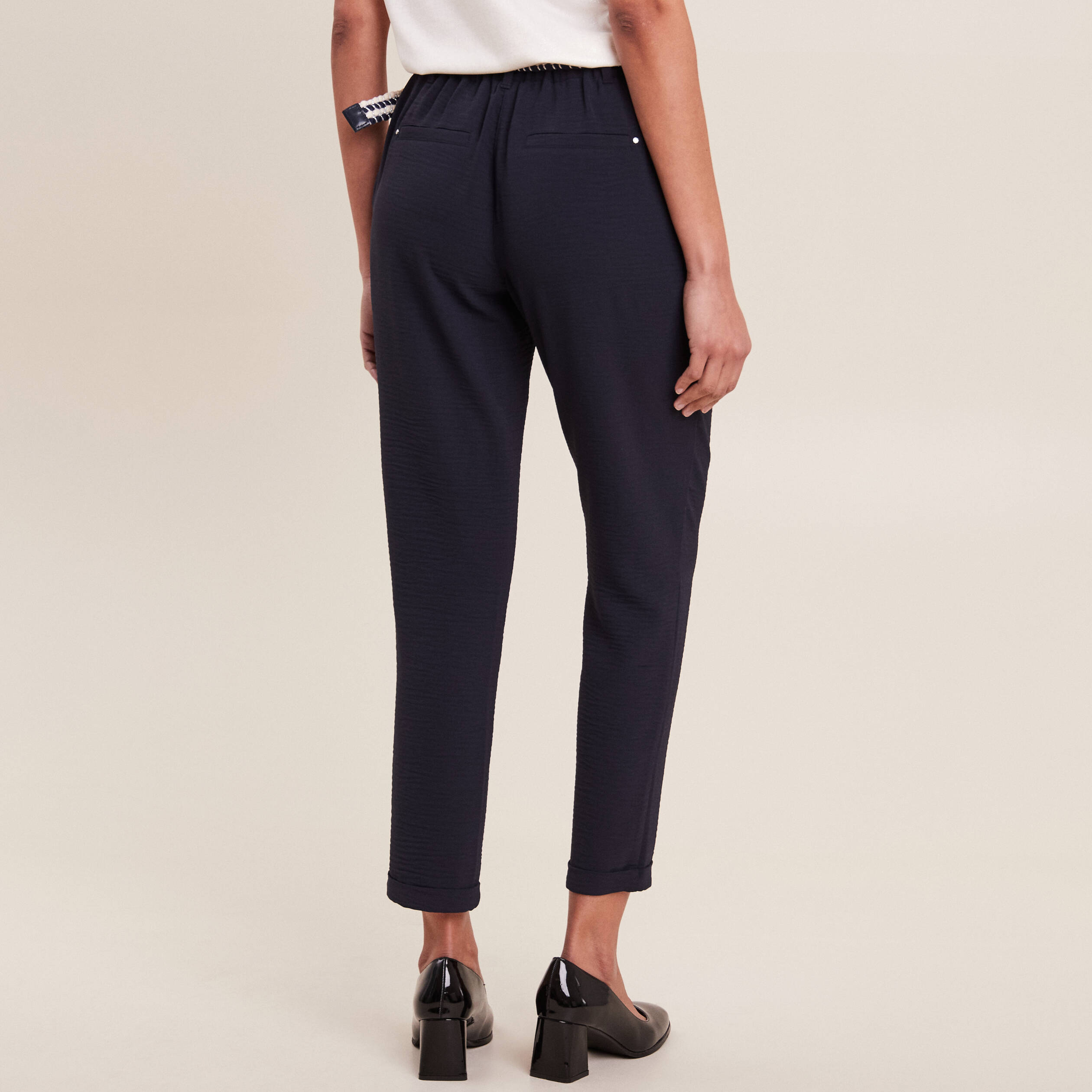 Pantalon chino à ceinture bleu foncé femme
