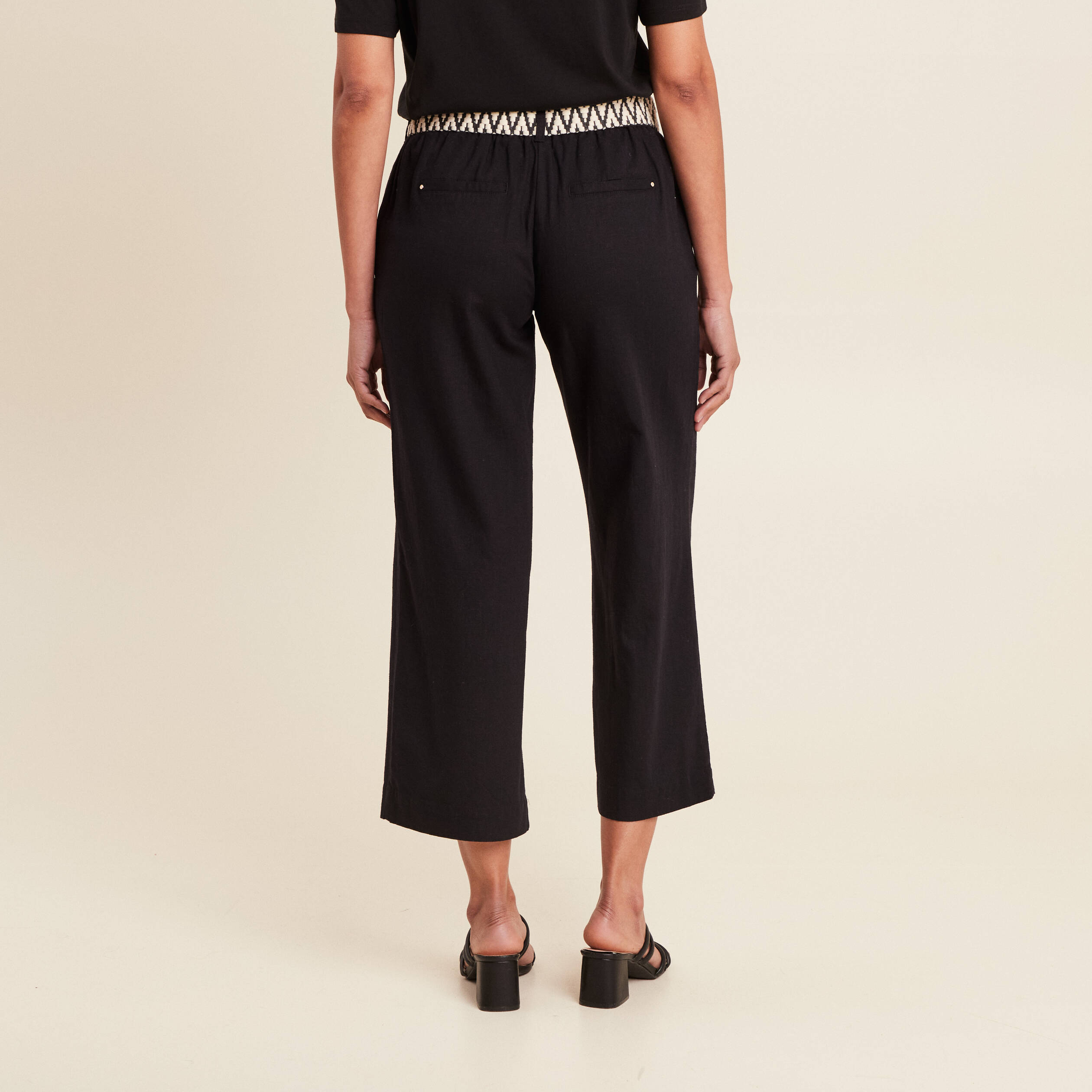 Pantalon large 7/8ème ceinturé noir femme