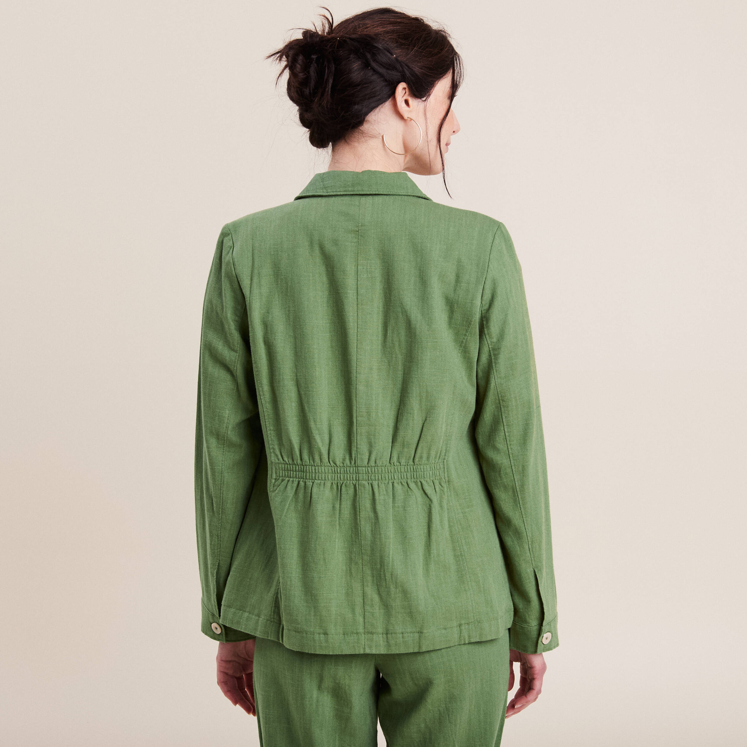 Veste droite boutonn&eacute;e vert femme