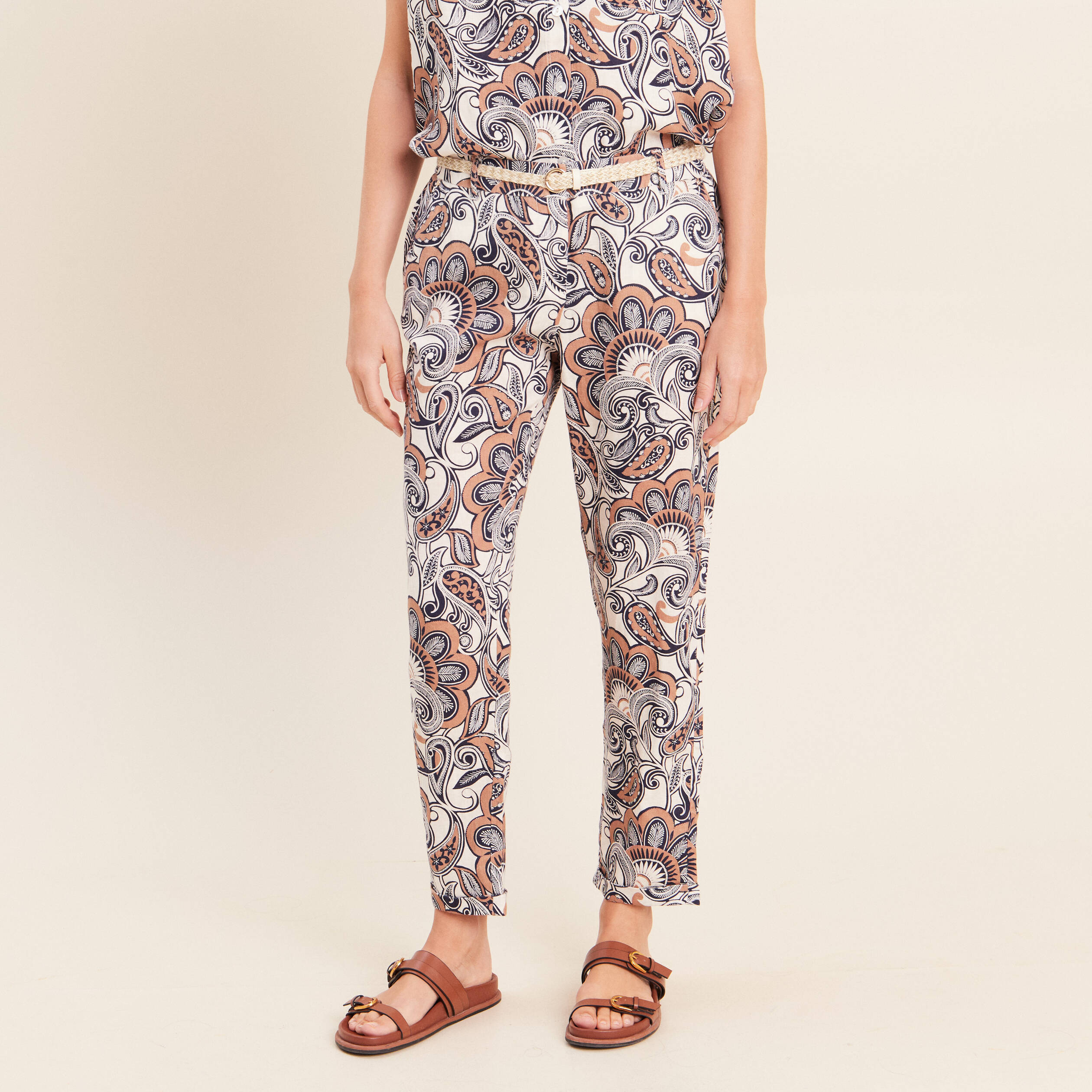 Pantalon coupe chino en lin marron femme