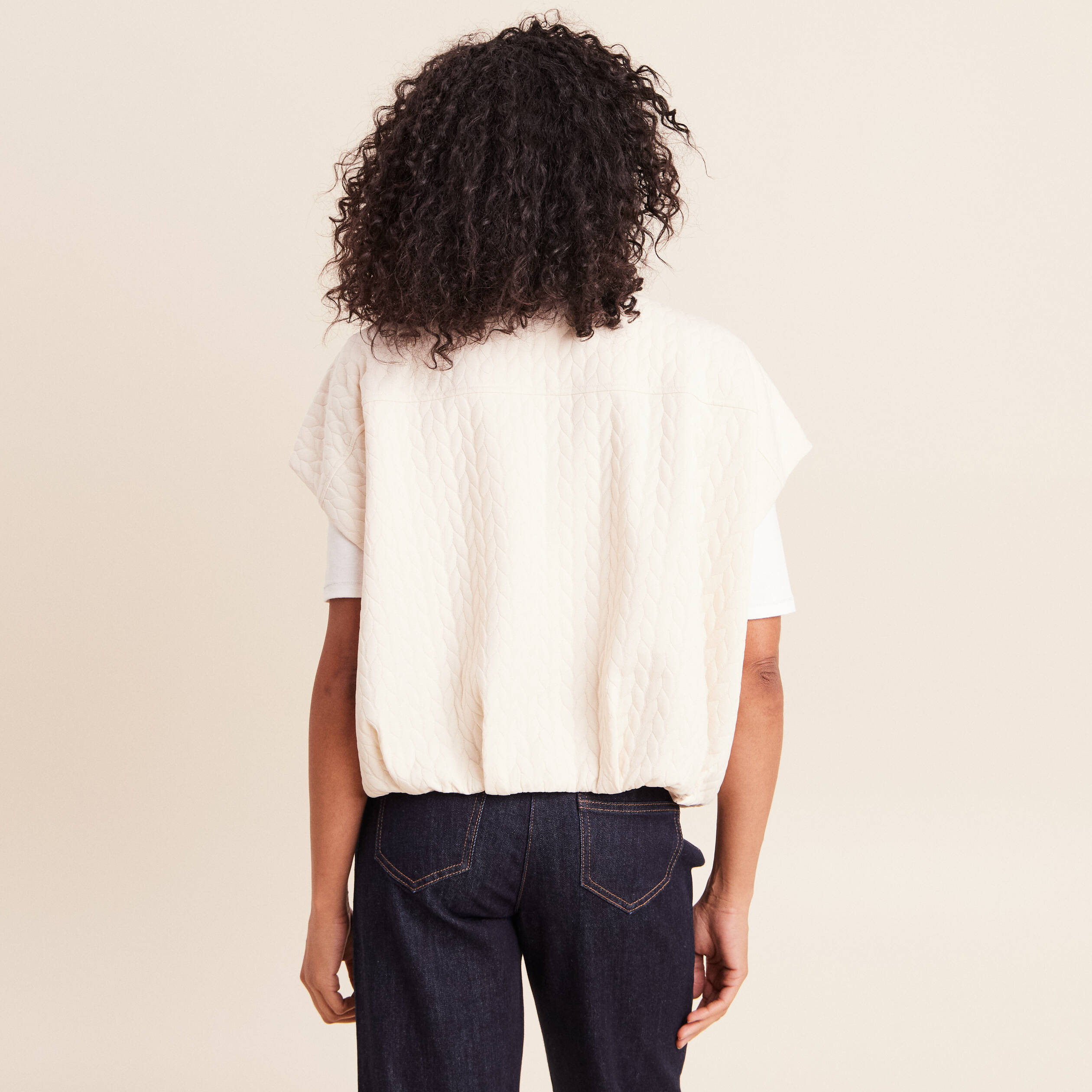 Veste col rond manches courtes doubl&eacute;e ecru femme