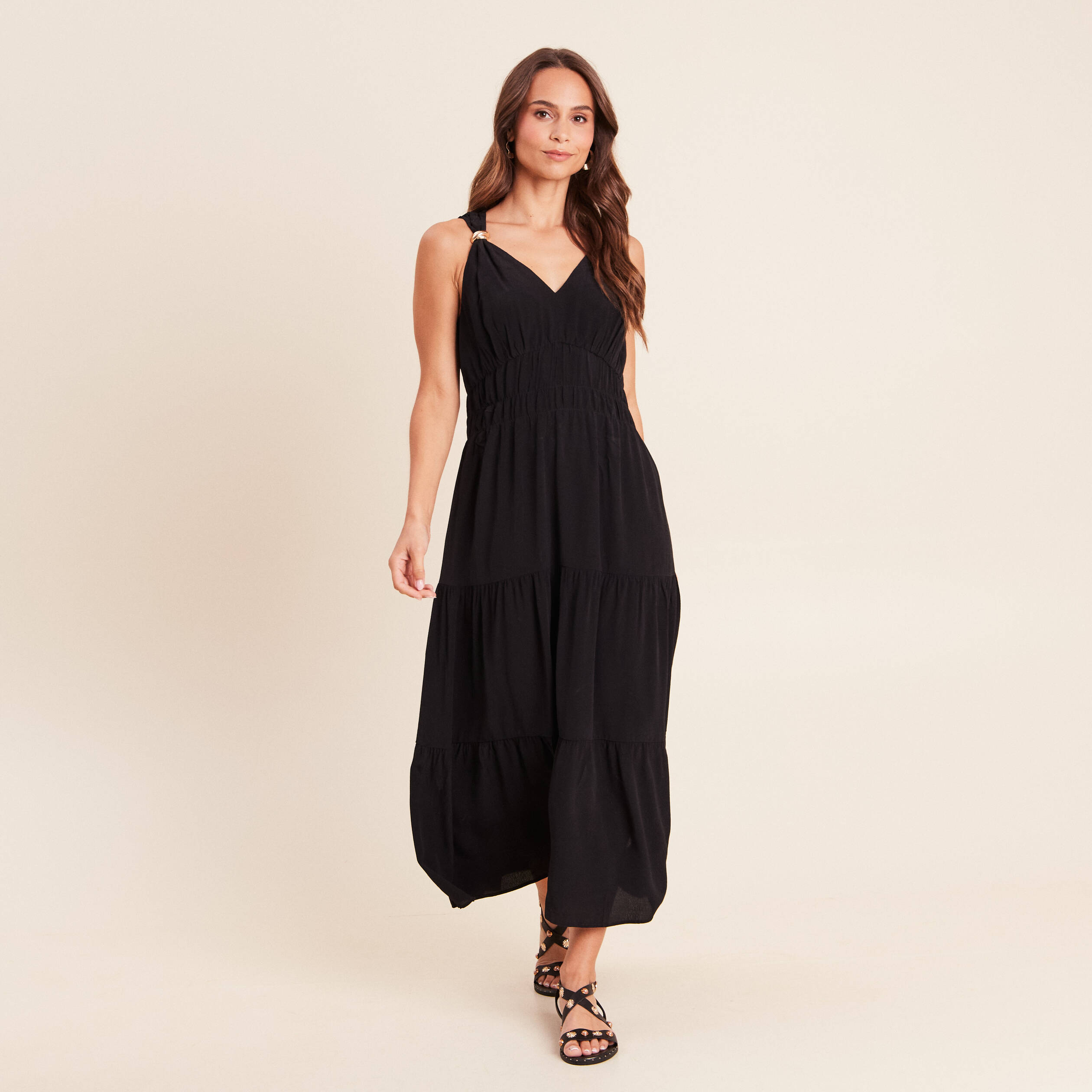 Robe longue &eacute;vas&eacute;e sans manches noir femme