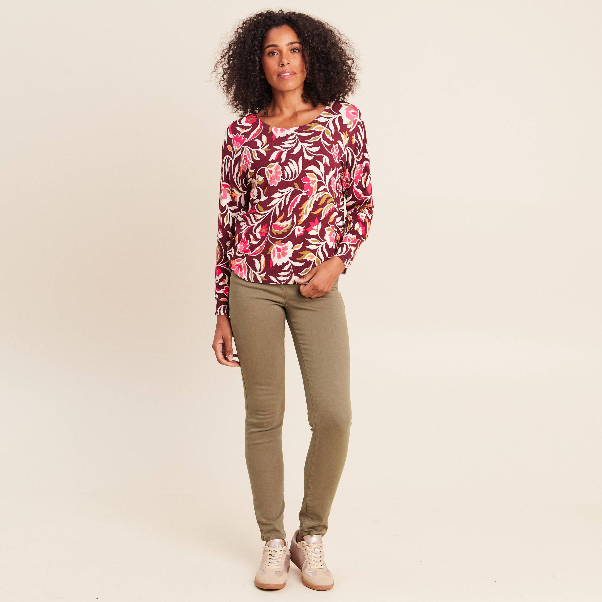 Jean magique L'Unique coupe ajust&eacute;e vert kaki femme