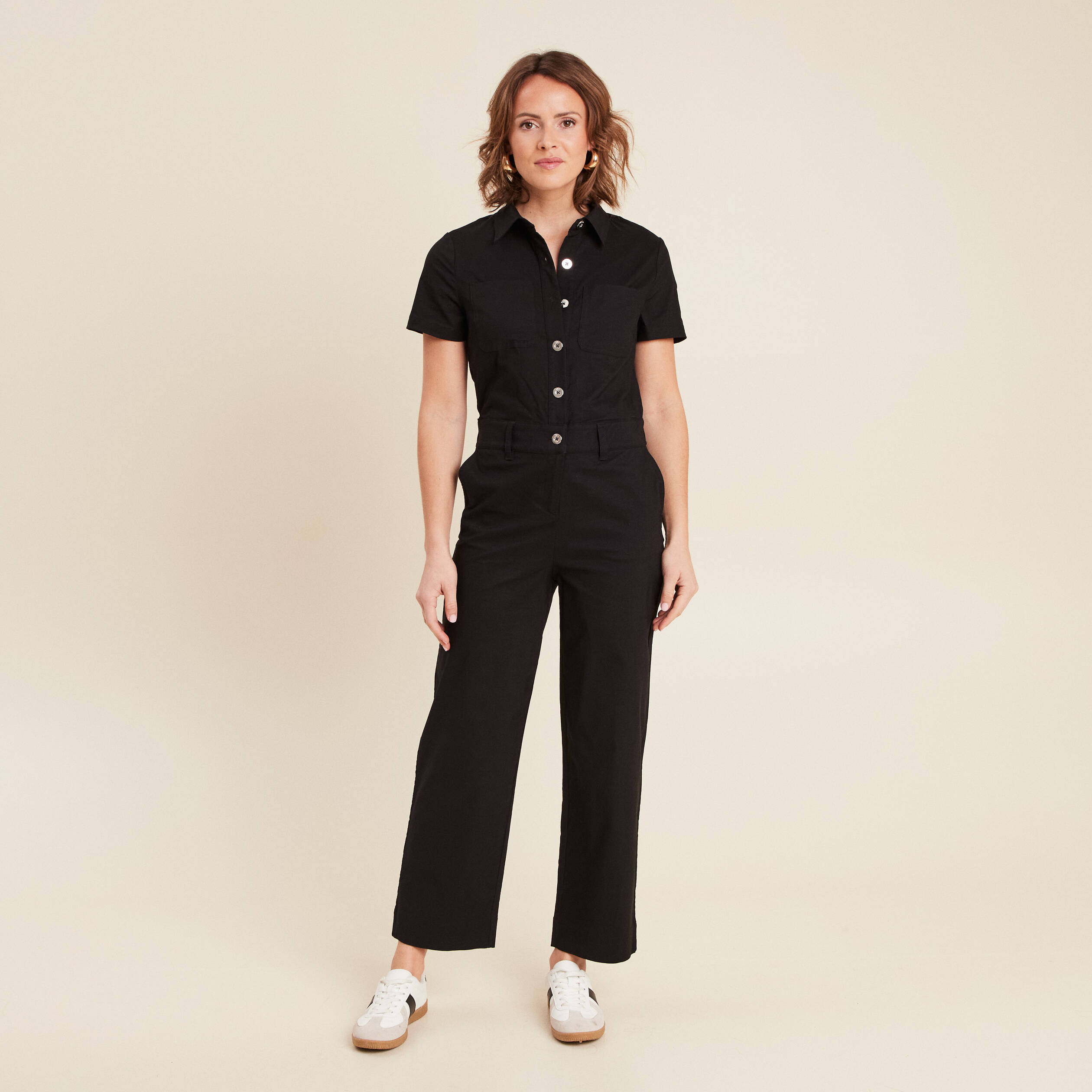 Combinaison pantalon boutonnée noir femme