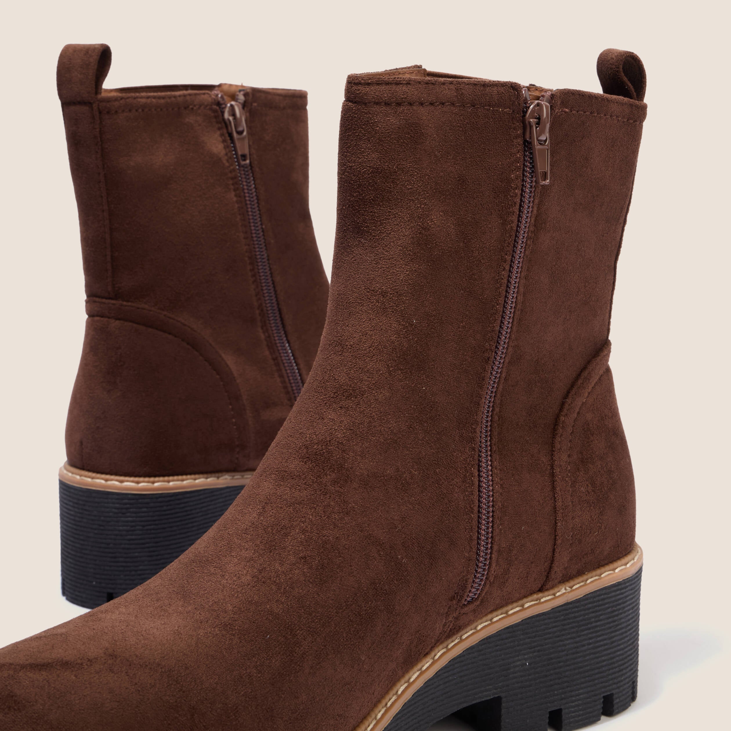 Bottines chelsea crant&eacute;es marron fonc&eacute; femme