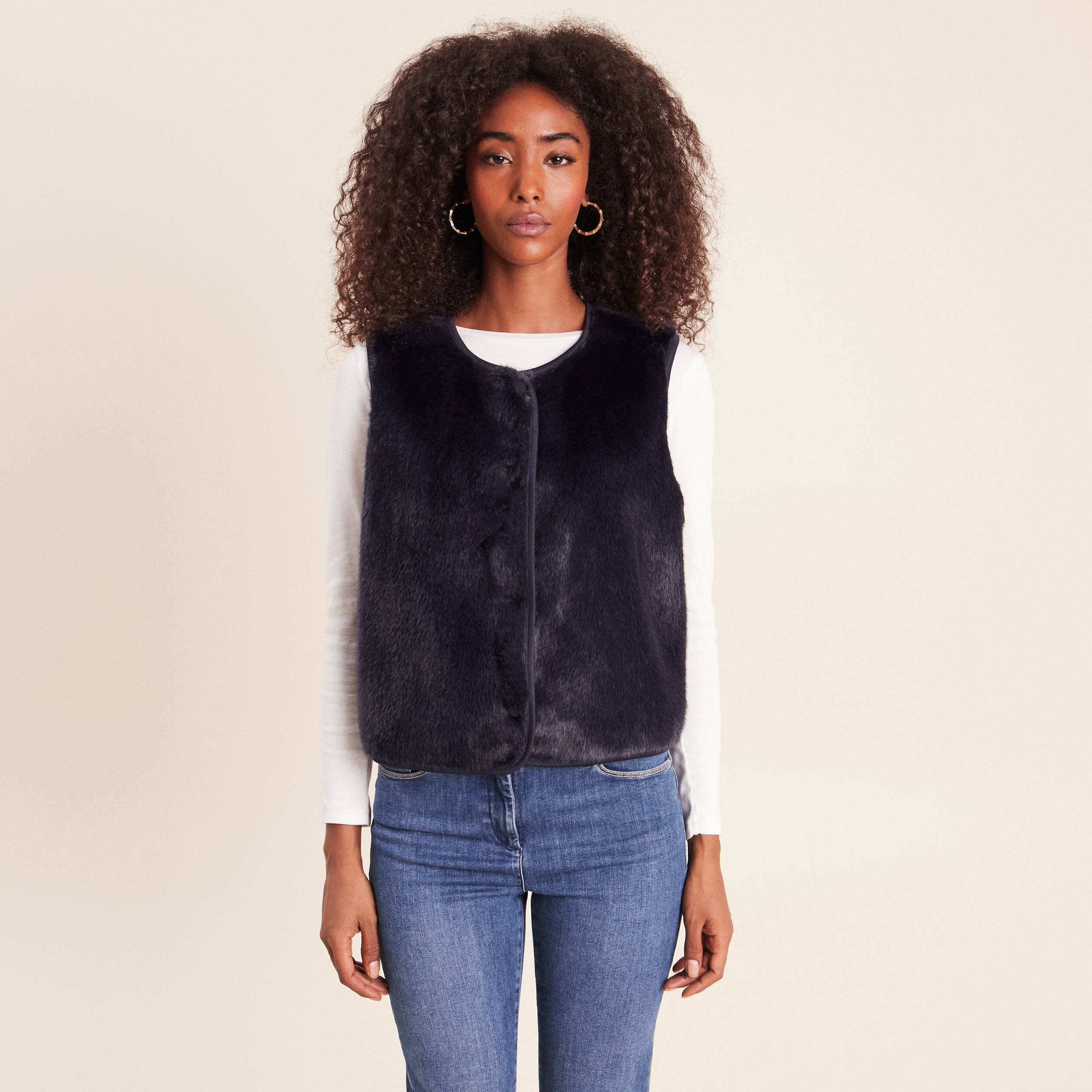 Gilet droit sans manches fausse fourrure bleu fonc&eacute; femme
