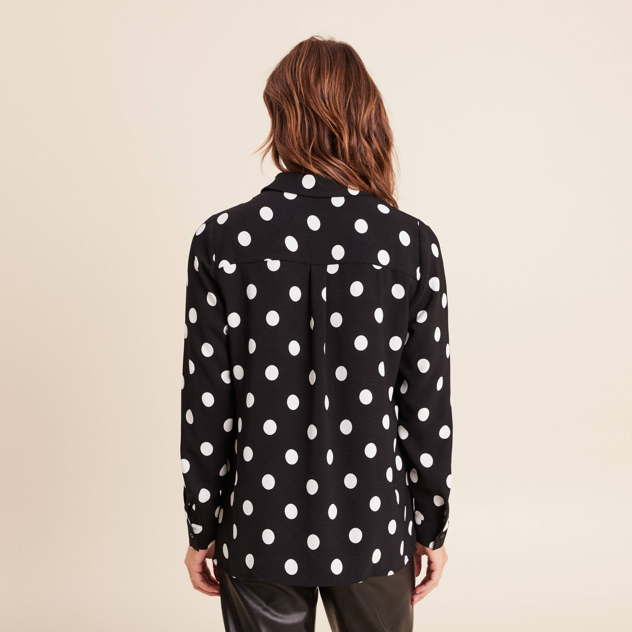 Chemise fluide manches longues noir femme