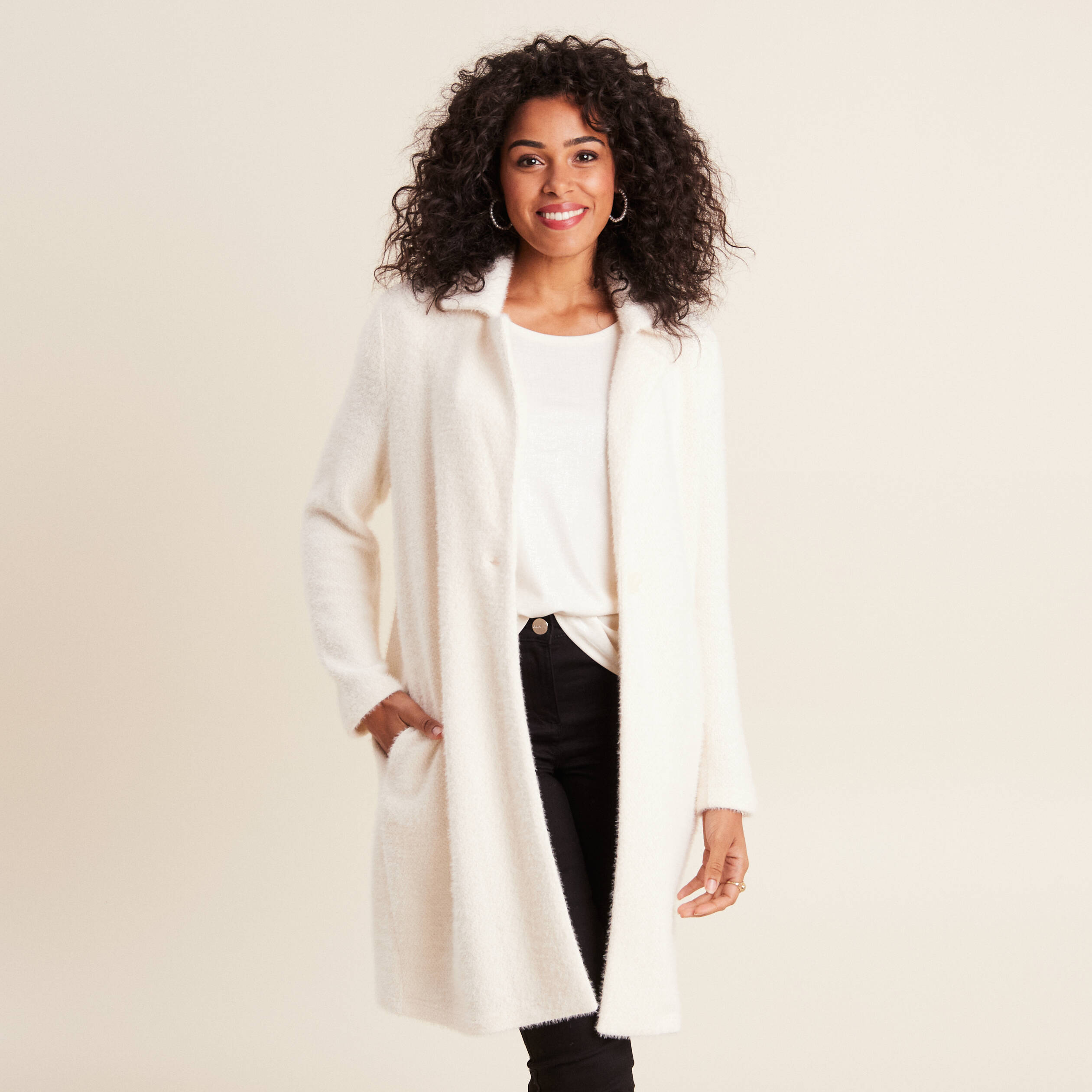 Gilet long boutonn&eacute; ecru femme