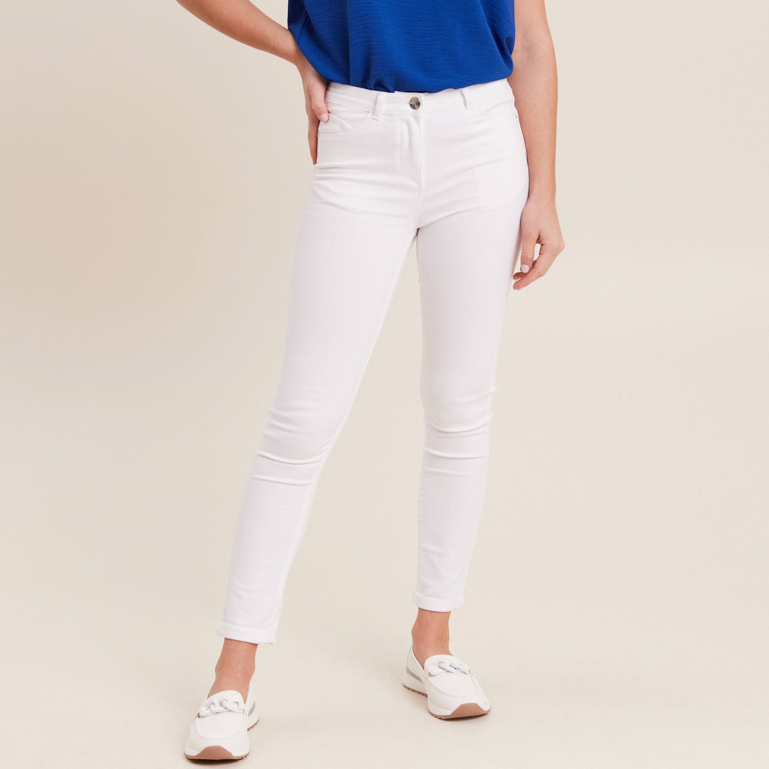 Jean ajusté taille standard 7/8ème blanc femme