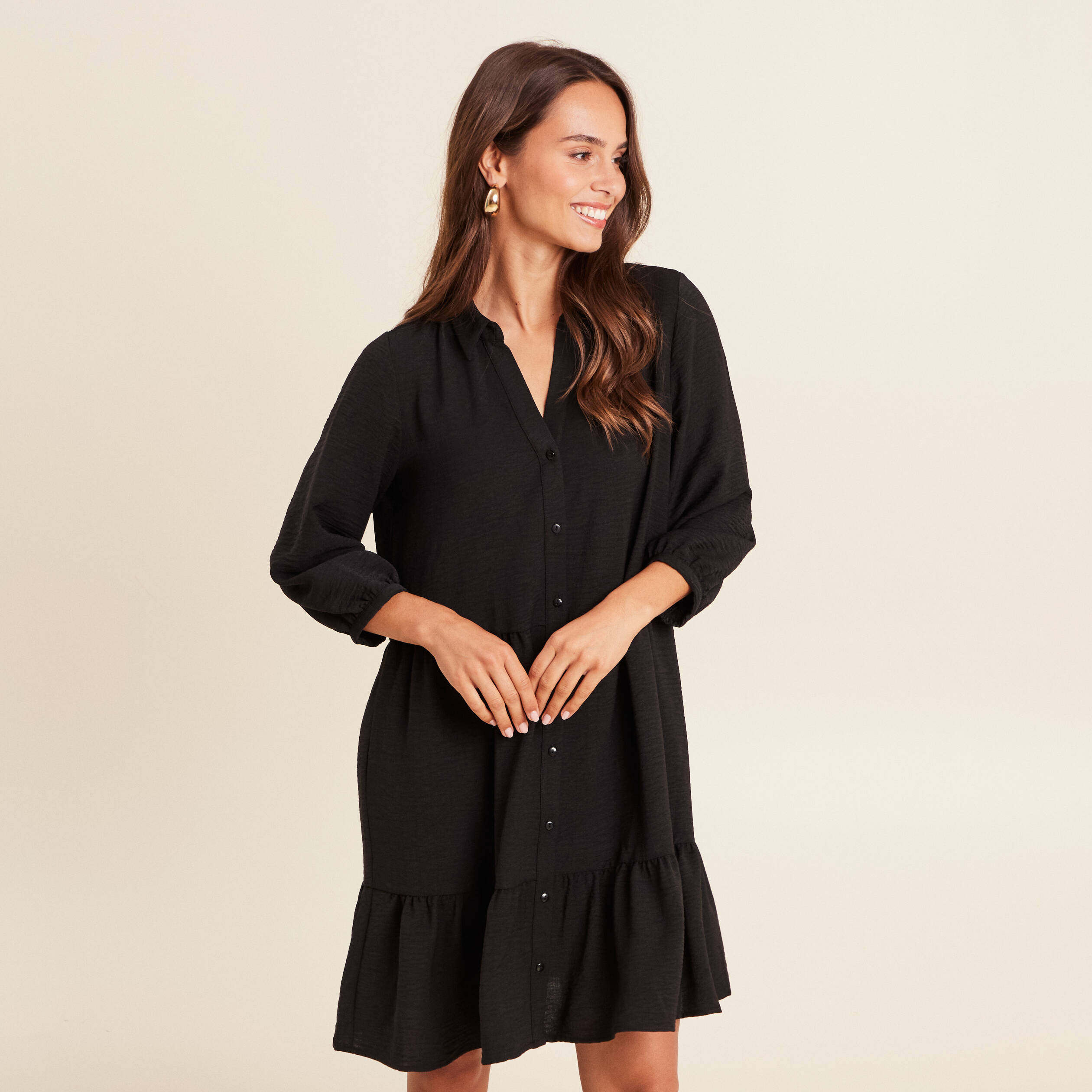 robe courte evasee col chemise noir femme Robe courte évasée col chemise noir femme