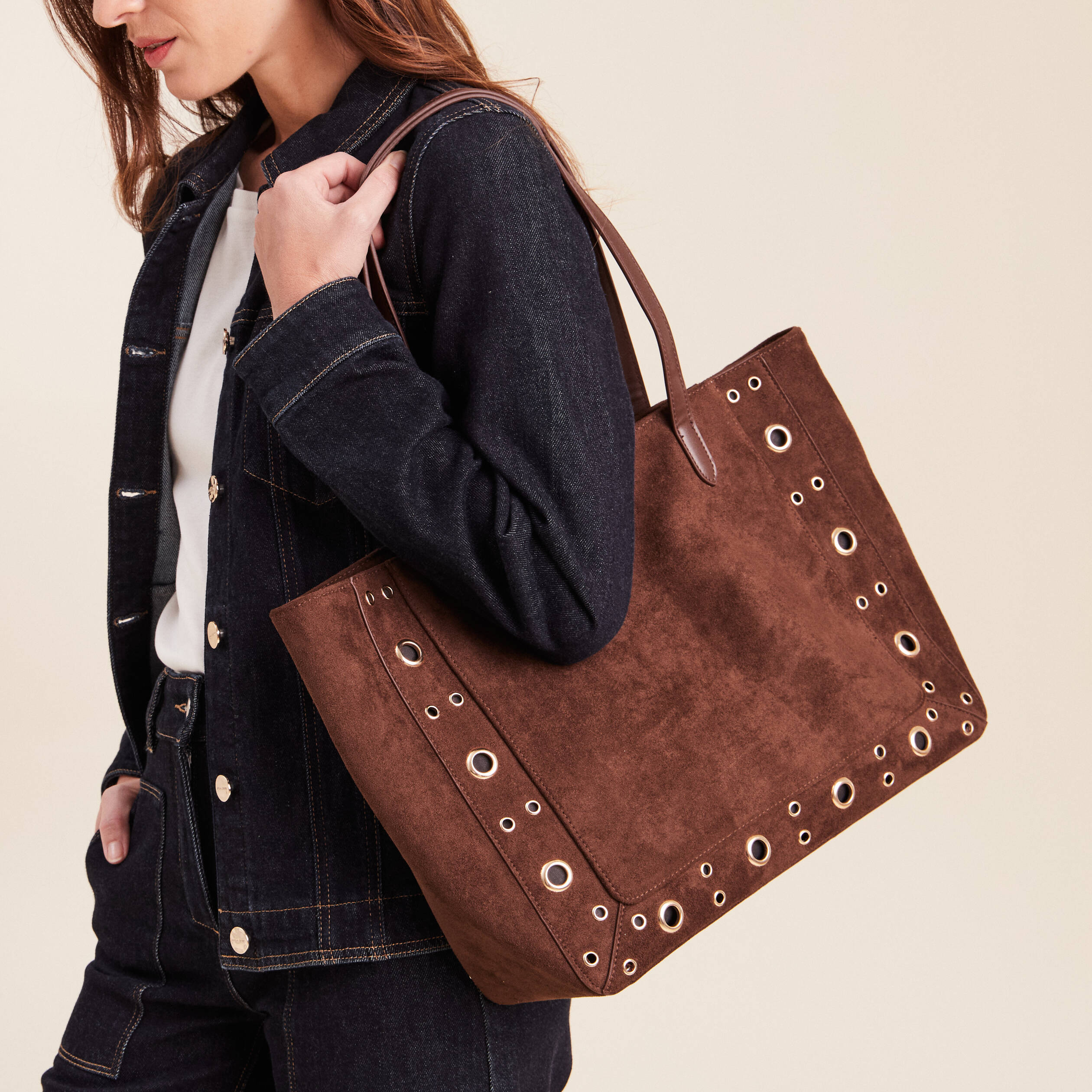 Sac cabas aspect daim doubl&eacute; marron fonc&eacute; femme