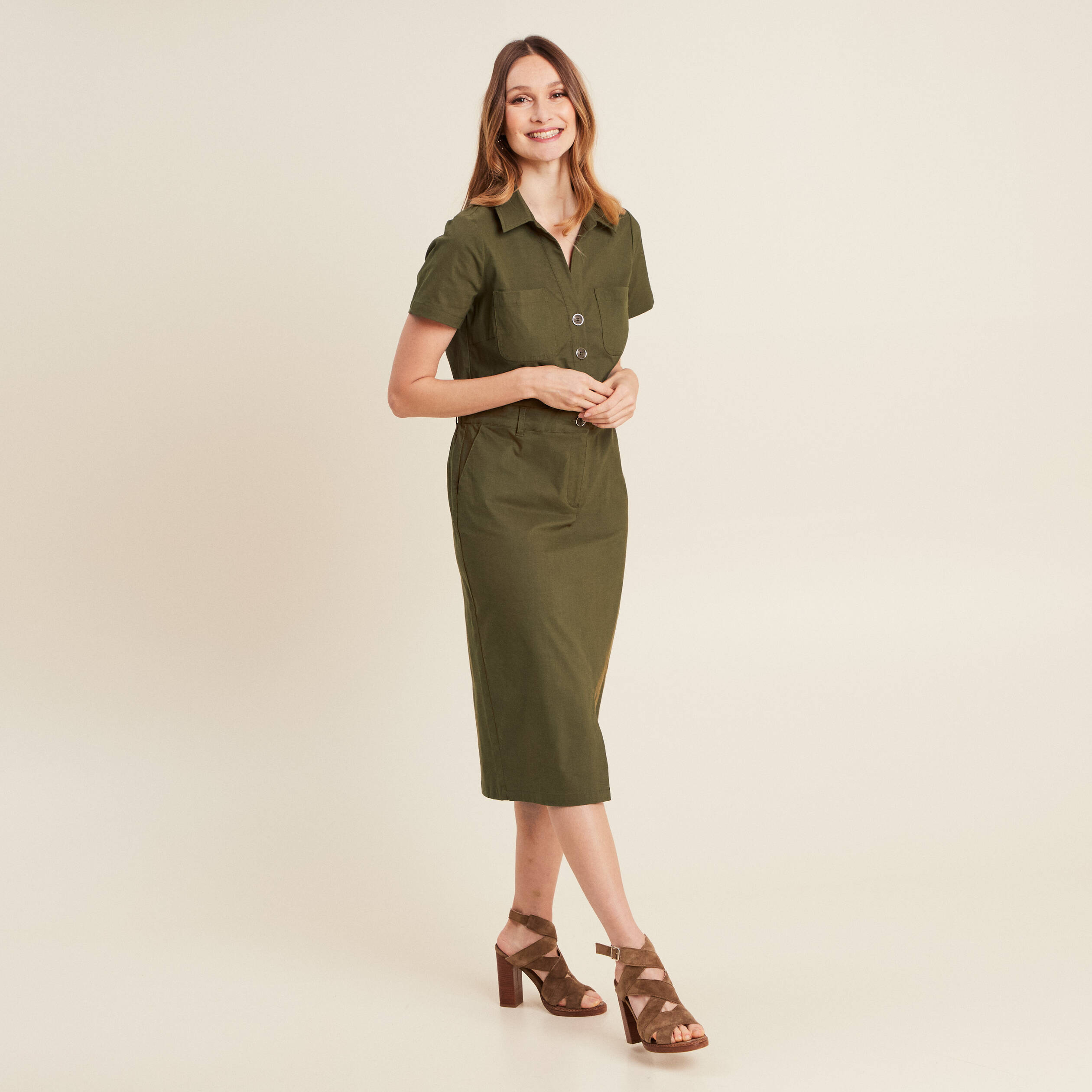 Robe ajustée manches courtes vert olive femme