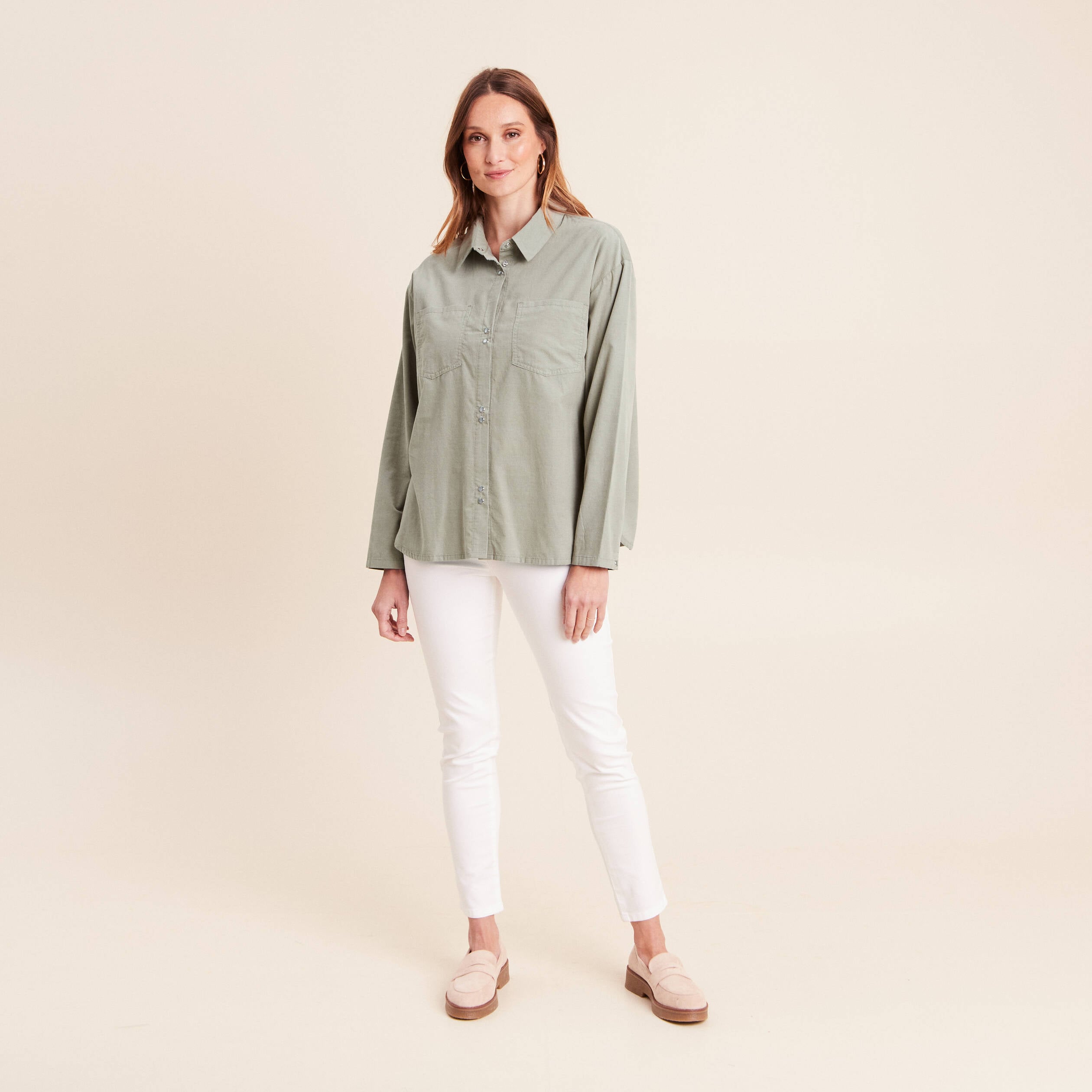 Chemise ample en velours milleraie vert clair femme