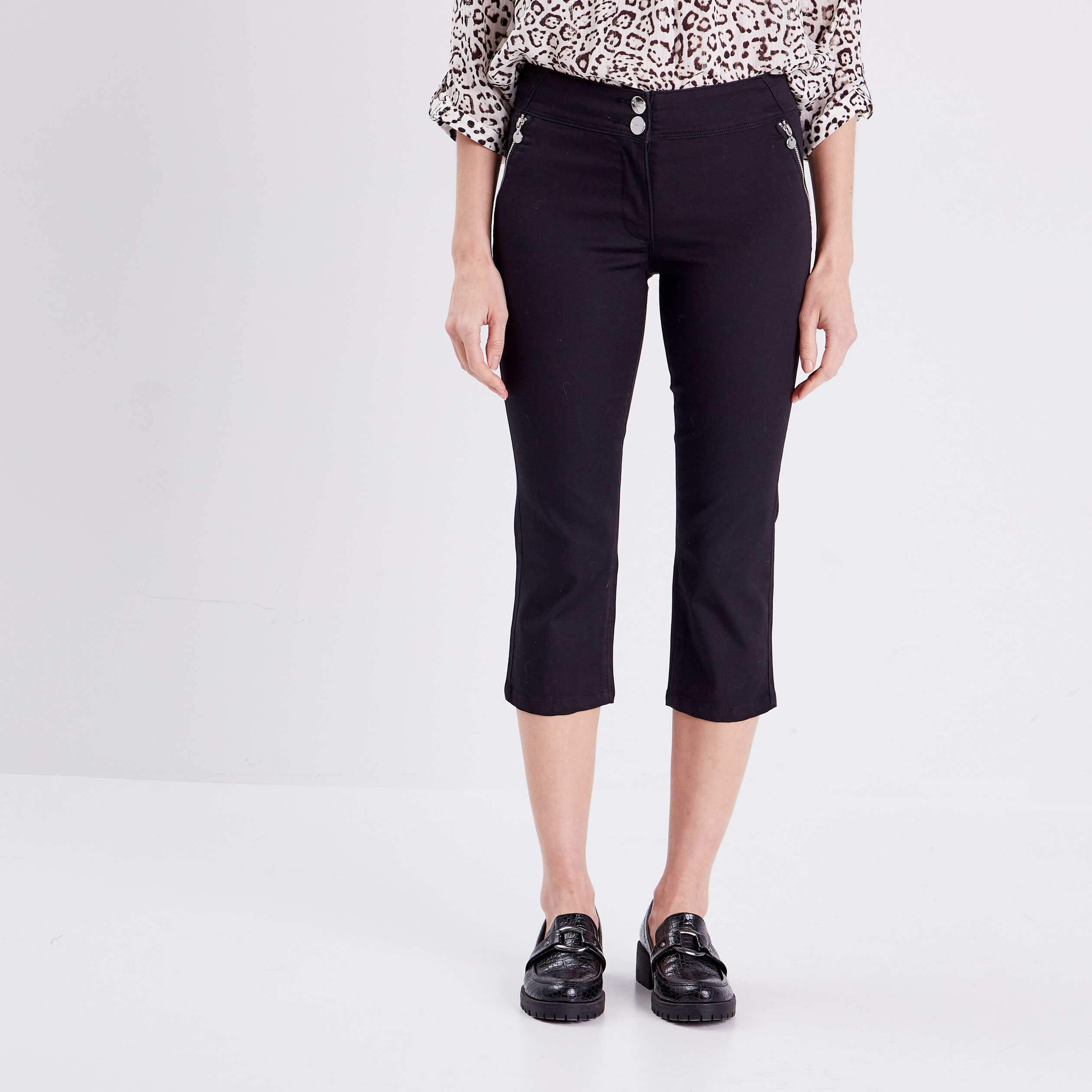 Pantacourt ajust&eacute; noir femme
