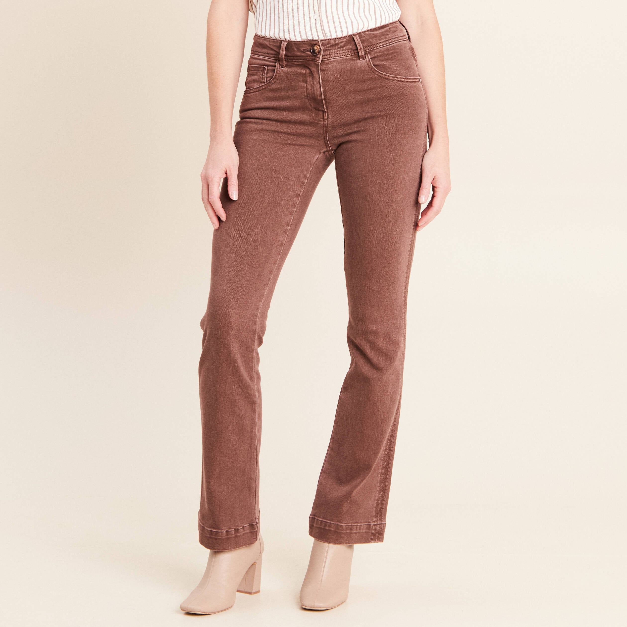 Jean bootcut taille bascul&eacute;e marron femme