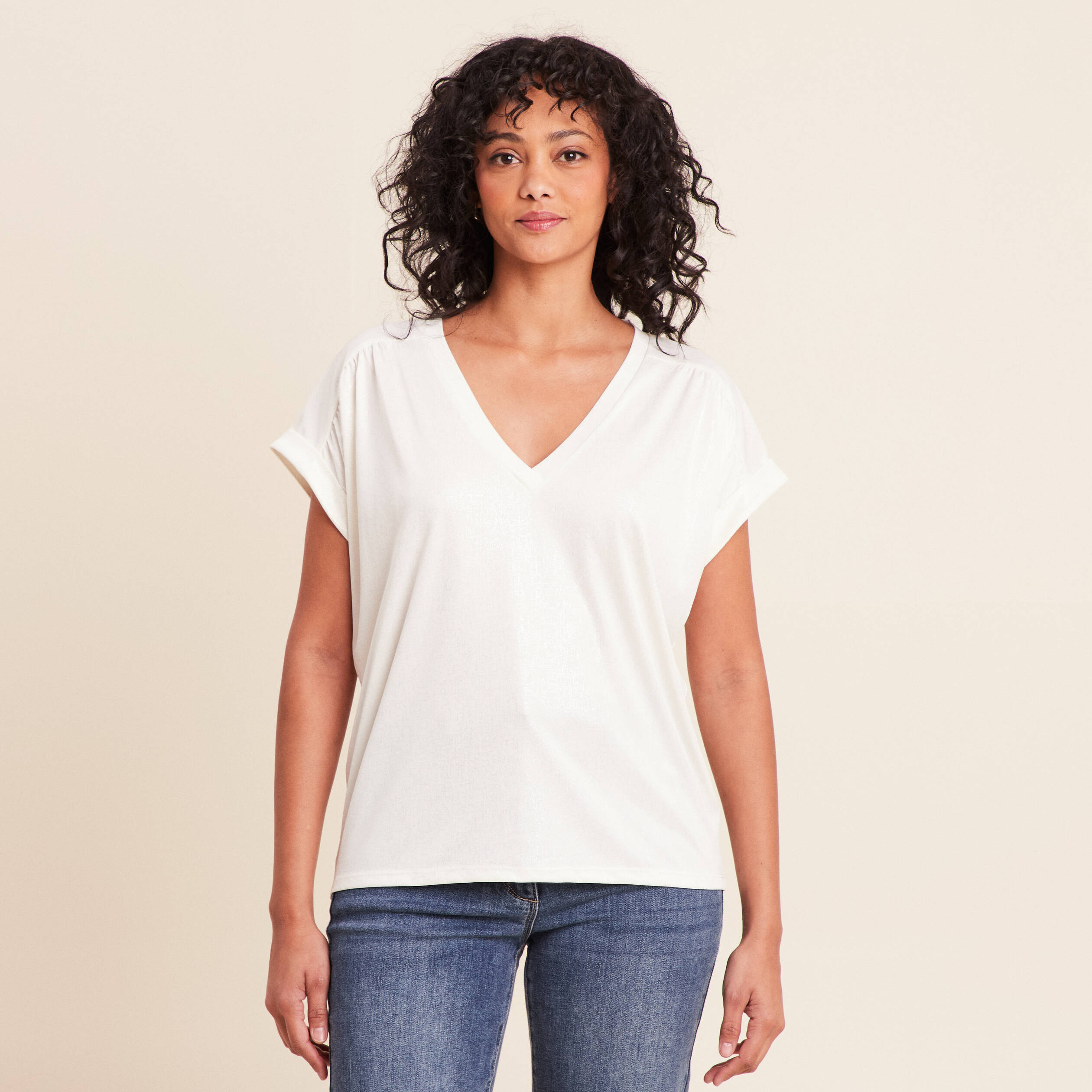 T-shirt col v manches courtes brillant ecru femme