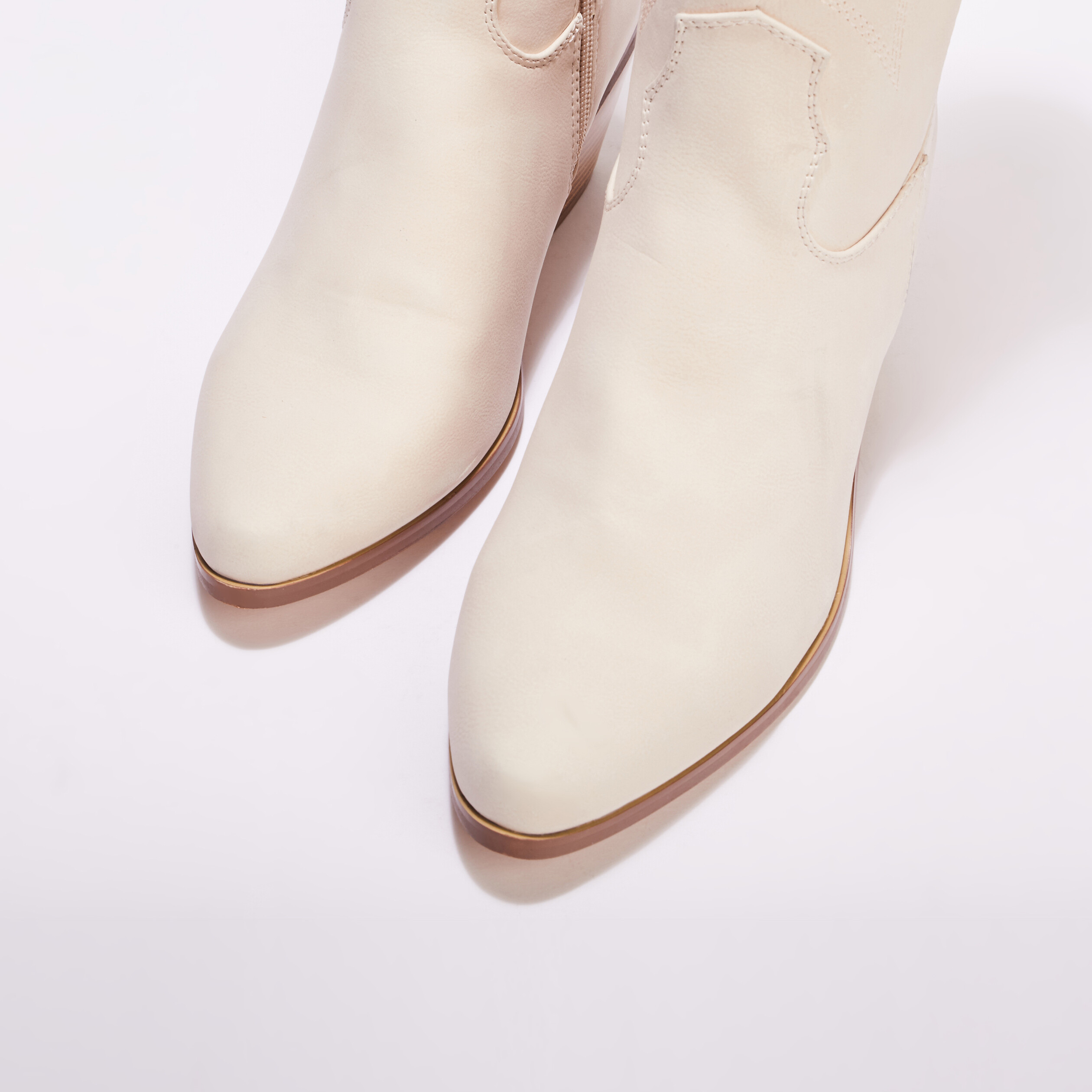 Bottes western brod&eacute;es ivoire femme