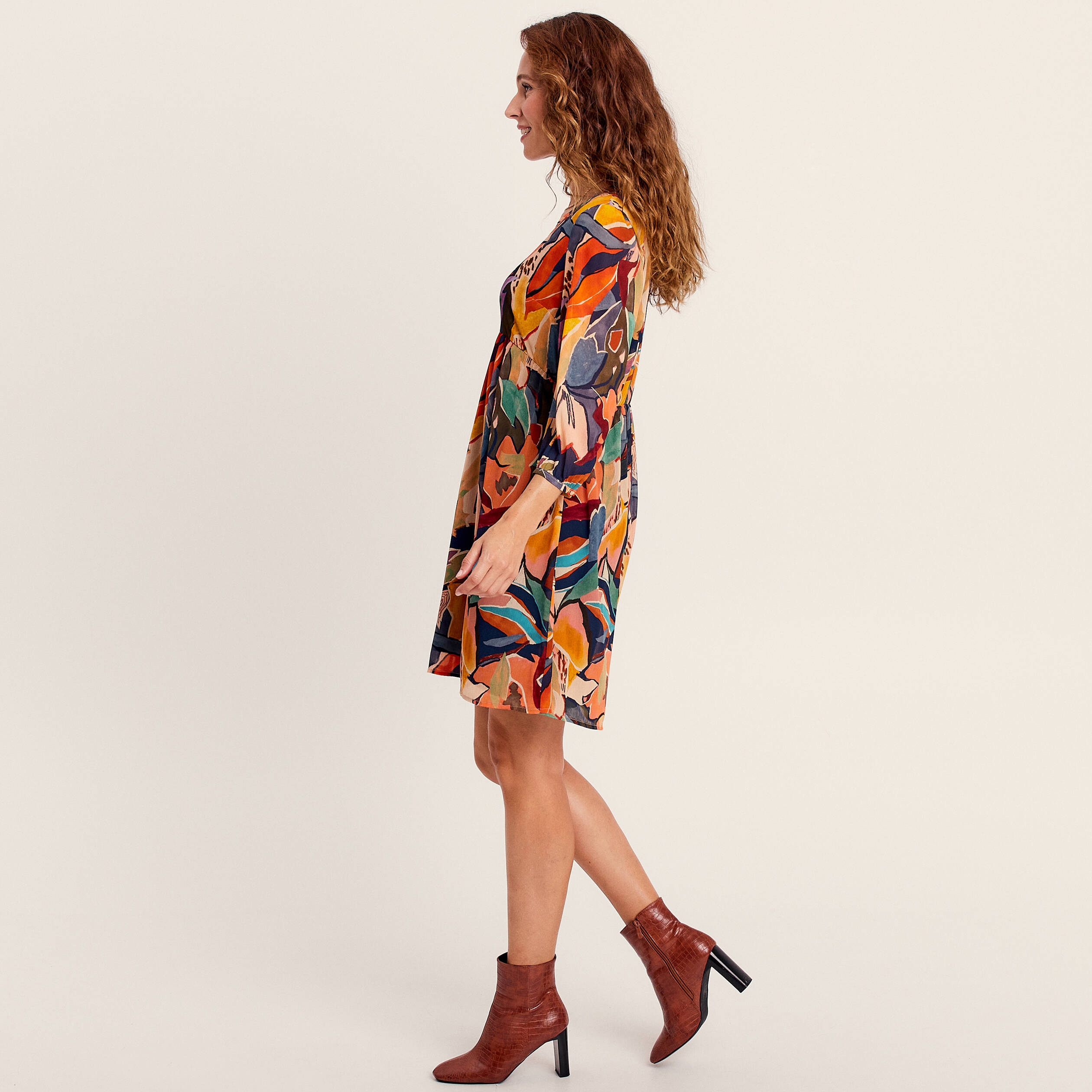 Robe évasée col tunisien beige femme