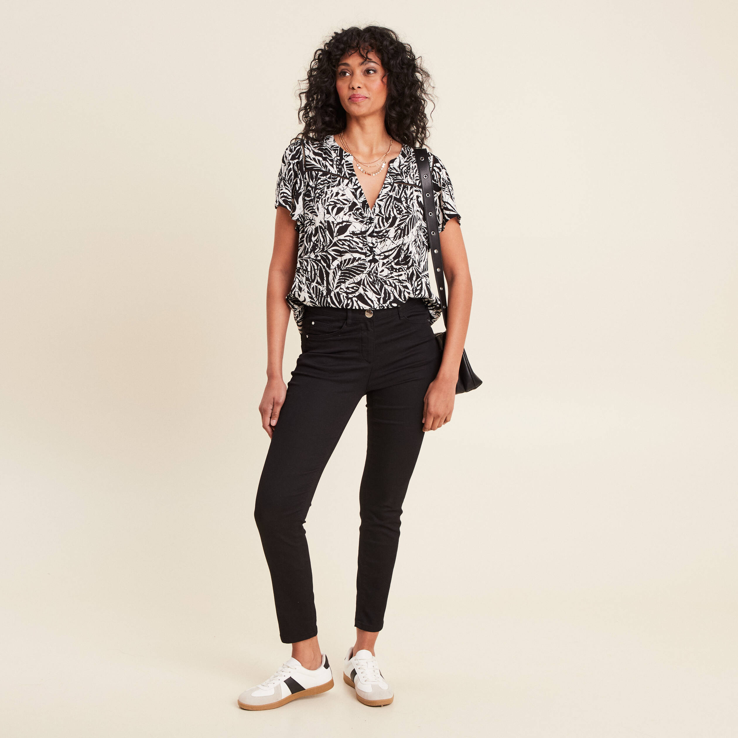 Blouse manches courtes noir femme